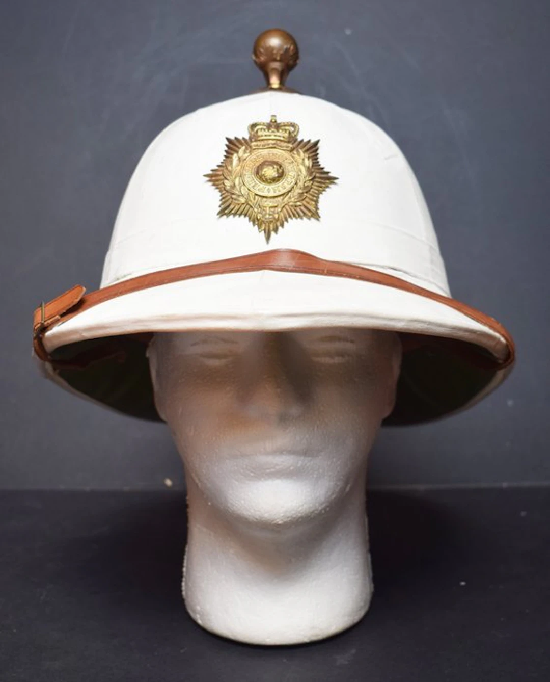 United Kingdom - Military helmet - Royal Marines Parade Helmet - 1954