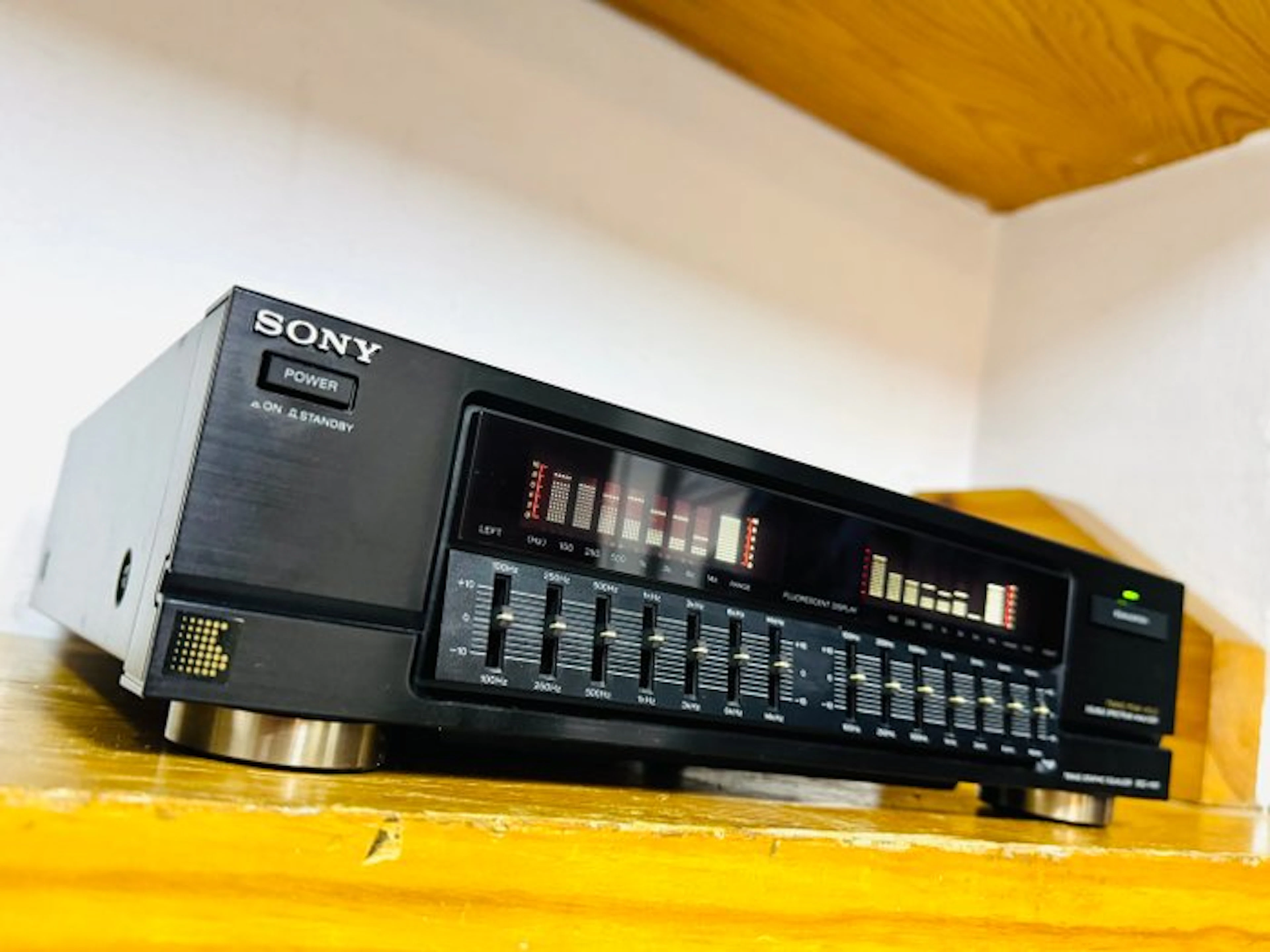 Sony - SEQ-V901 - Stereo graphic equalizer