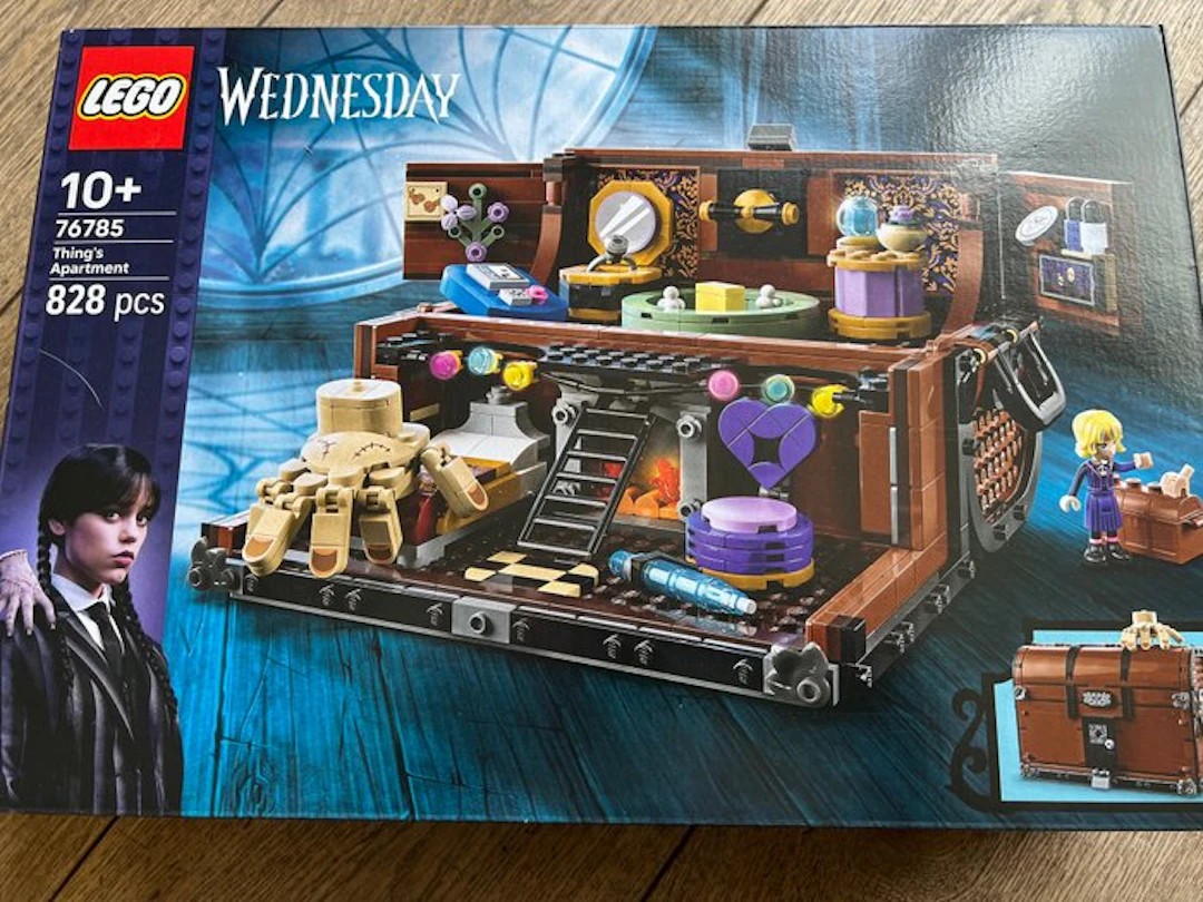 LEGO Set - 76785 - Wednesday - Thing's Apartment