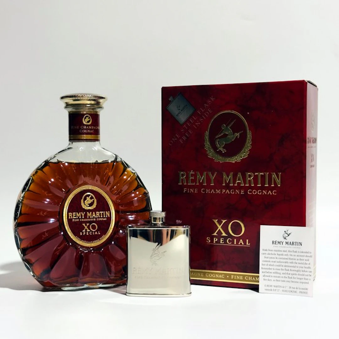 Rémy Martin - XO Special & Steel Flask ~ Duty Free - b. 1990s - 70cl