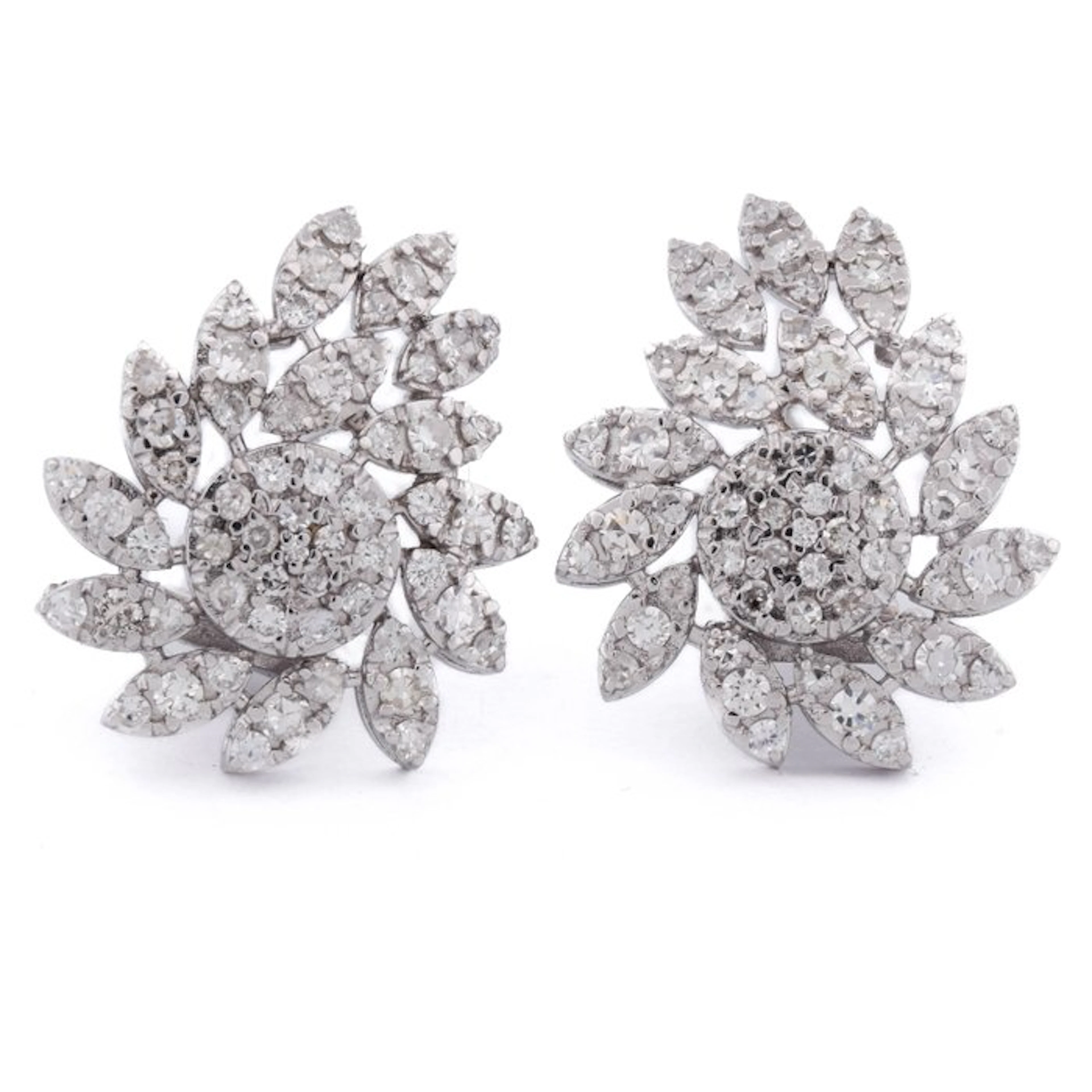 Earrings Platinum - 3.10ct. tw. Diamond (Natural)