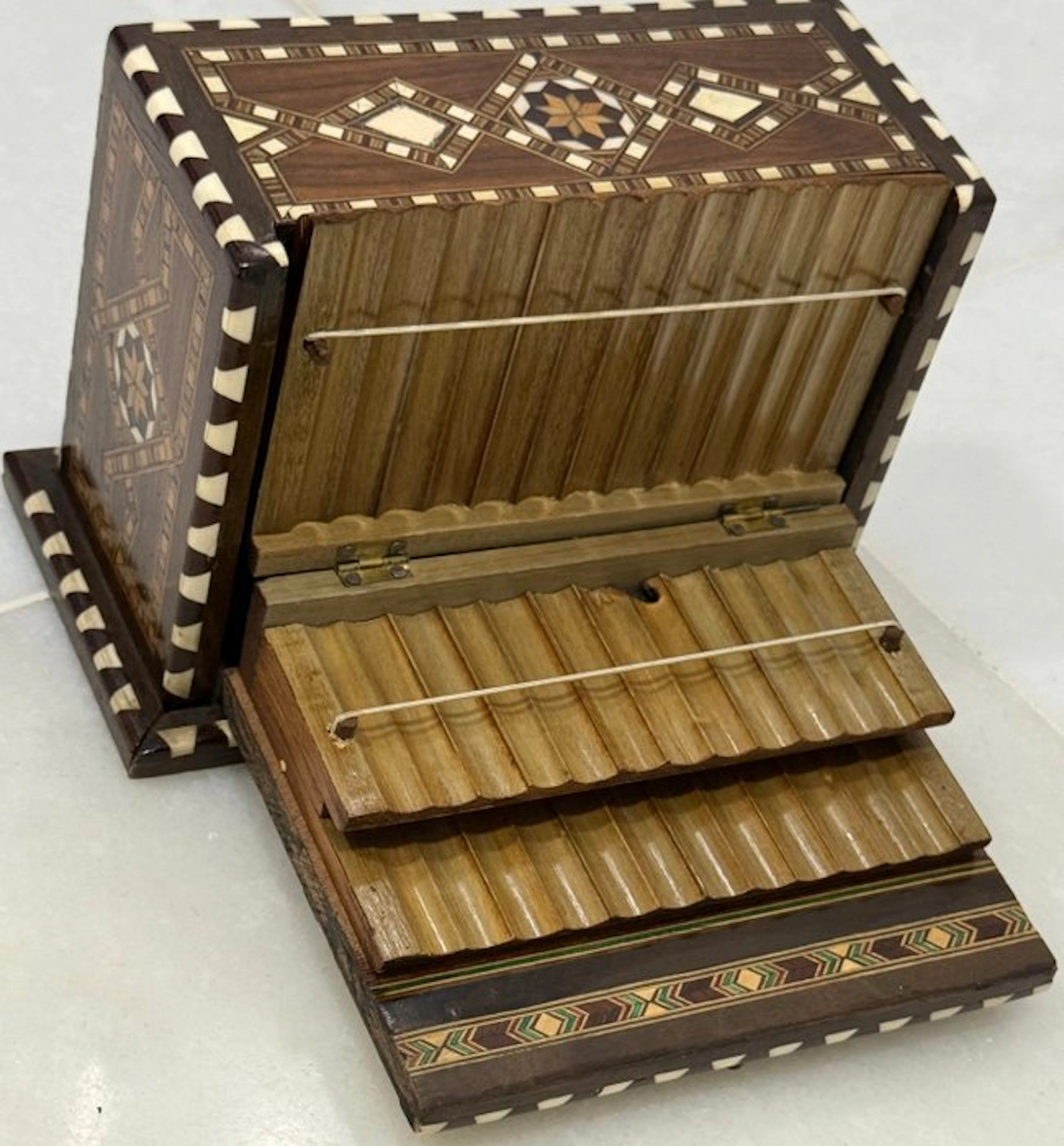 Tobacco box - Satinwood - H: 12.5