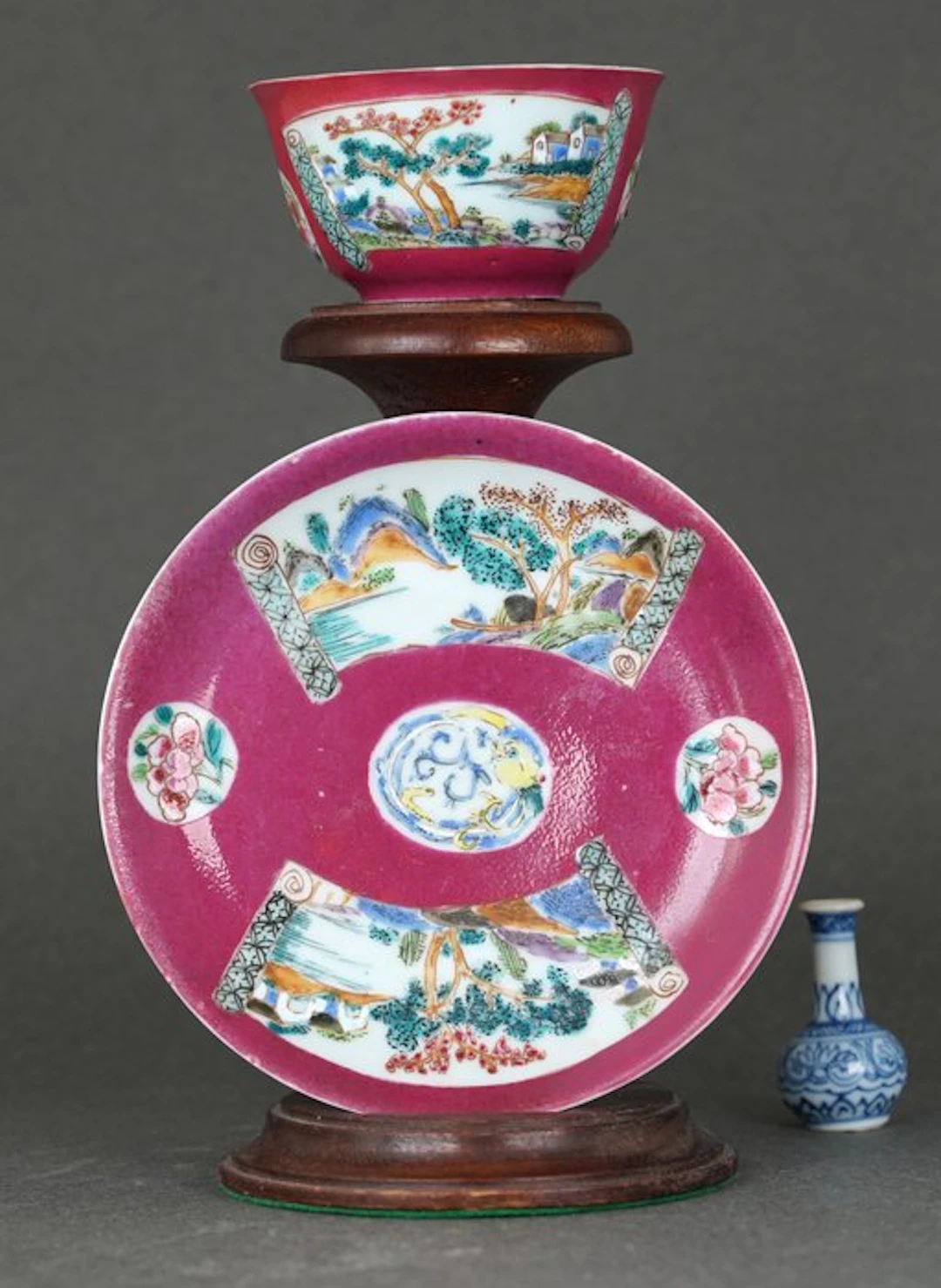 Yongzheng/Qianlong (1725-1750) - Cup and saucer - Open...