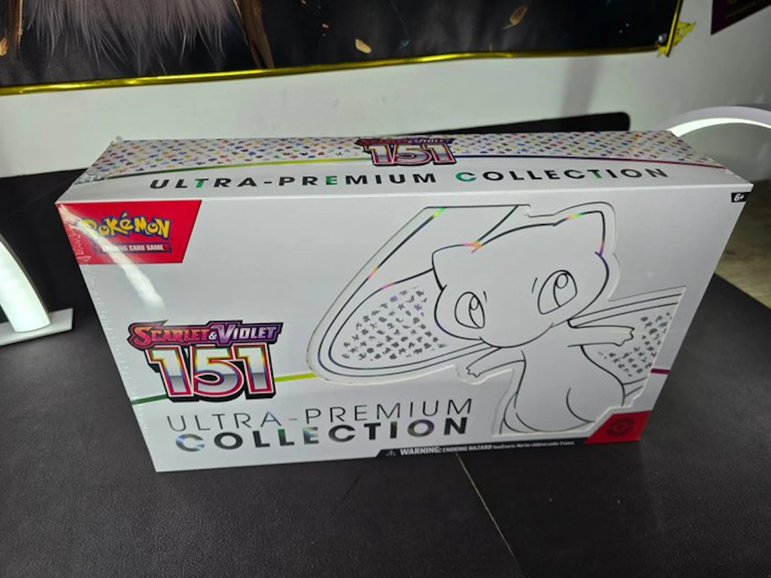 Pokémon - 1 Box - Ultra-Premium Collection - Scarlet...