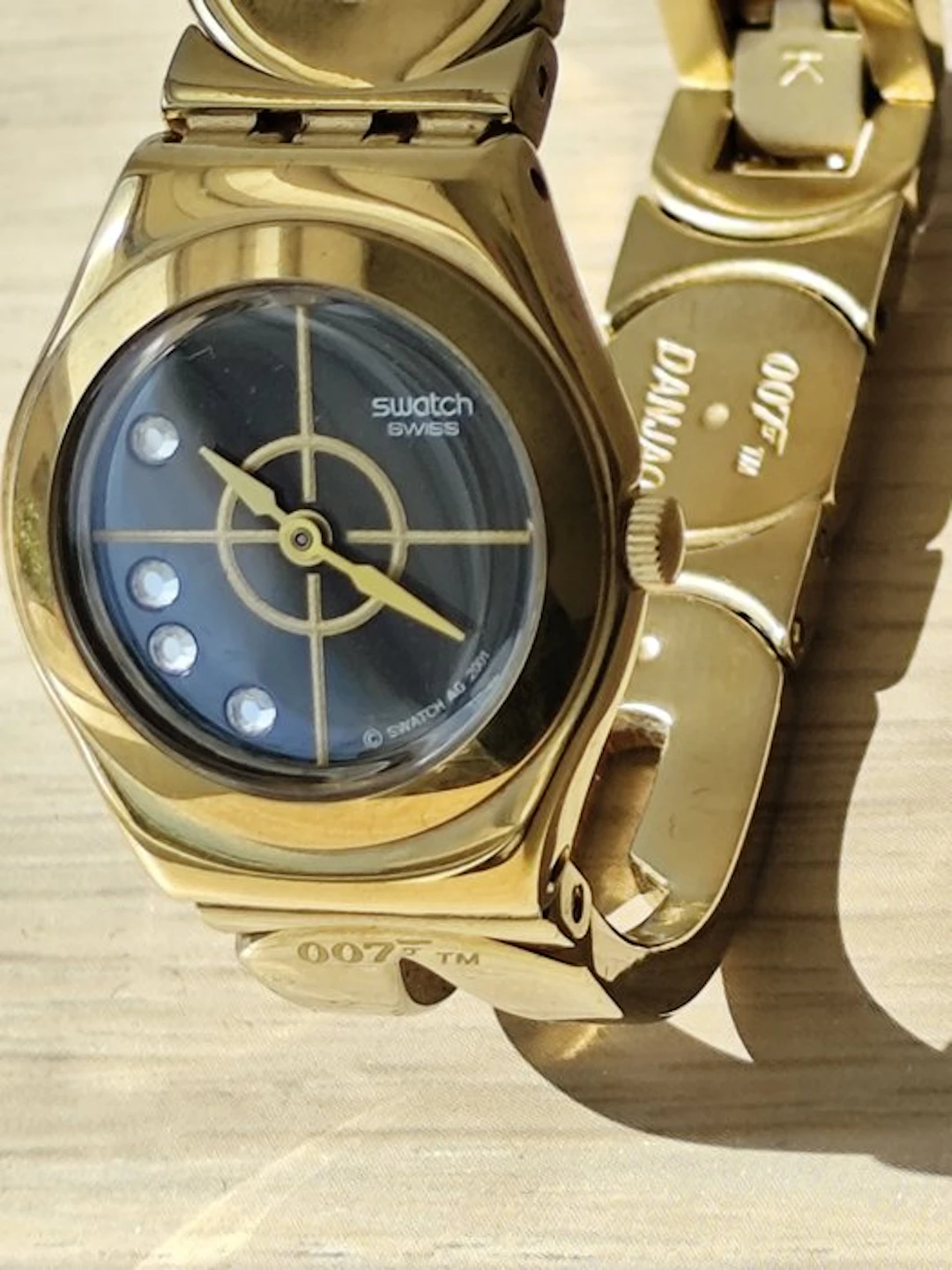 James Bond 007: For Your Eyes Only - Roger Moore - Swatch...