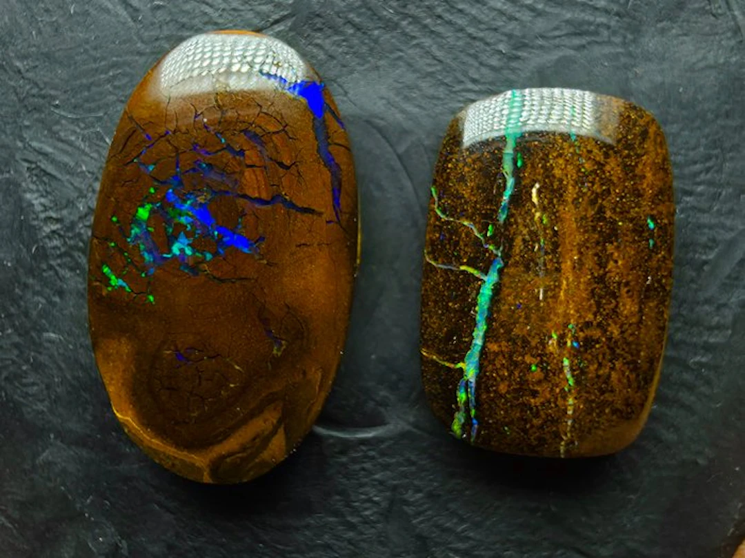 Opal Cabochon - Height: 17 mm - Width: 10 mm- 2.18 g - (2)