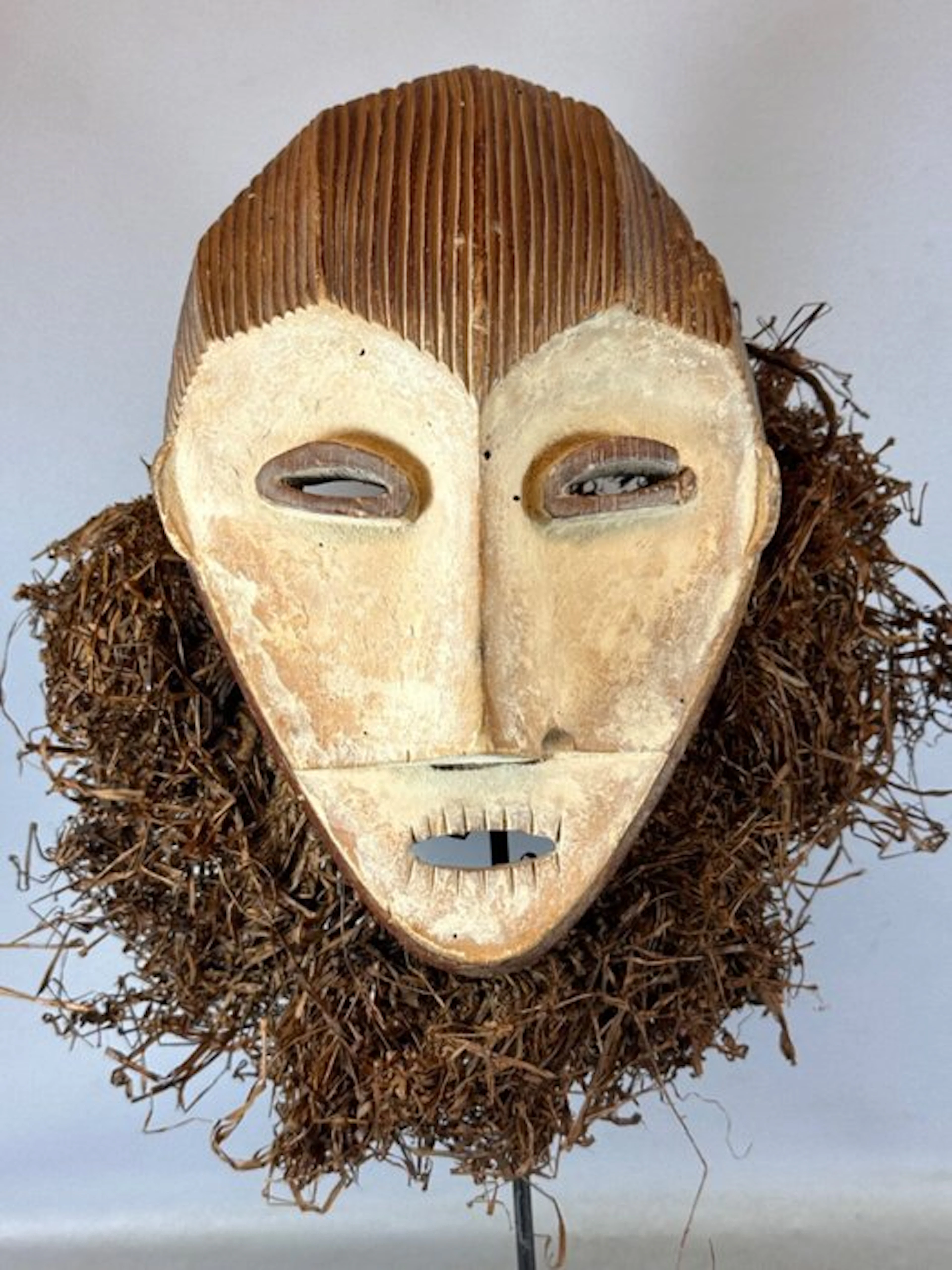 African mask from the Lega Bwami - Congo. (No reserve price)