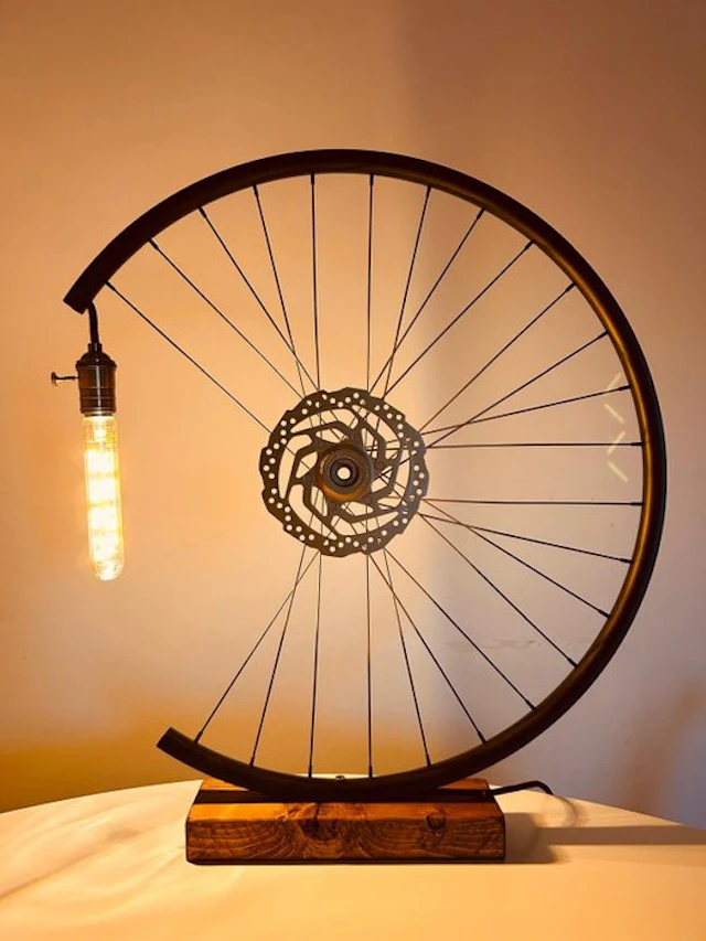 Table lamp - Iron, Wood, Aluminium - Upcycled Bicycle wheel lamp