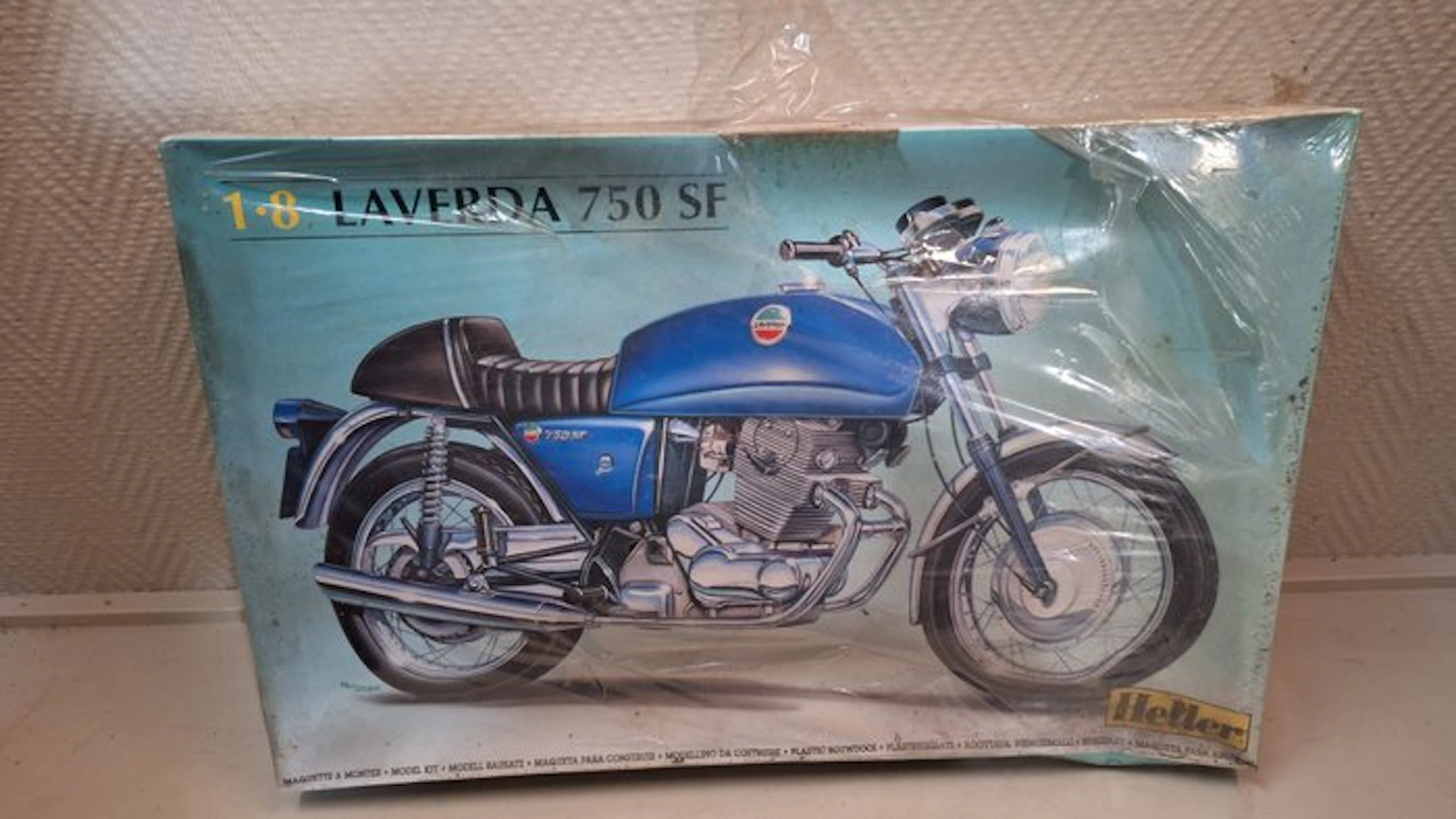Heller 1:8 - Model kit - Laverda 750 SF