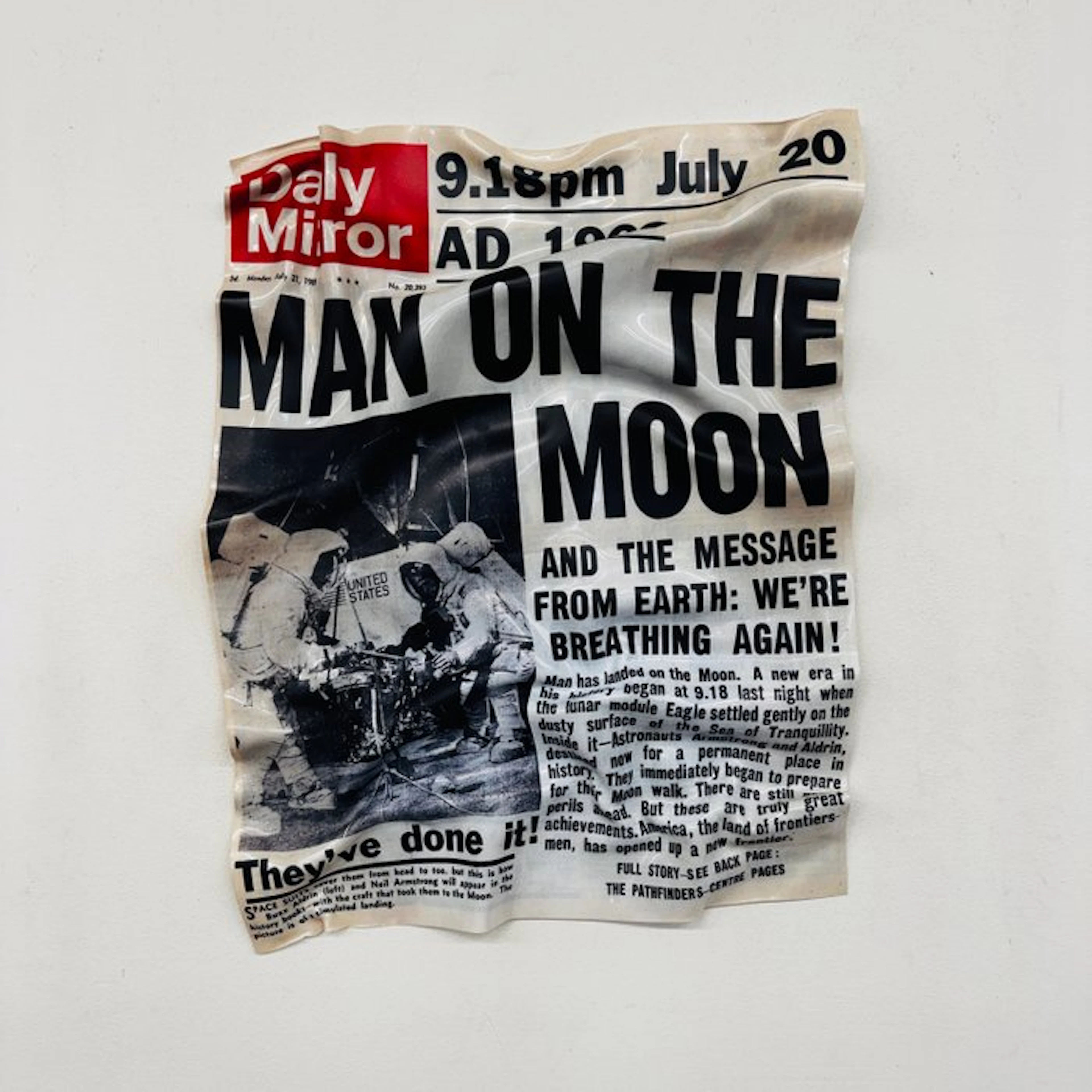 Soyz Bank (1988) - Apollo 11 – Man on the Moon – Daily Mirror 1969