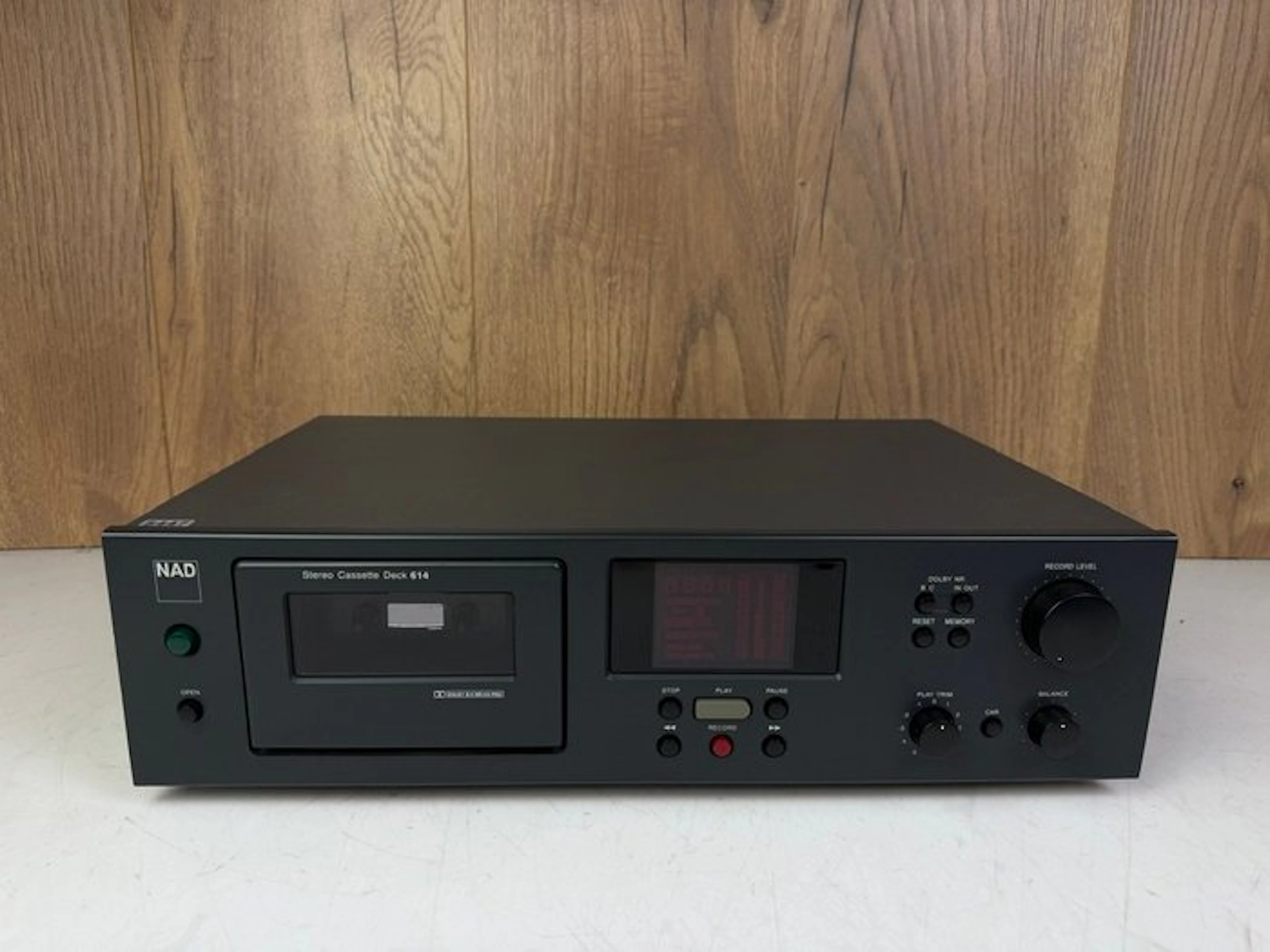 NAD - 614 Cassette recorder-player