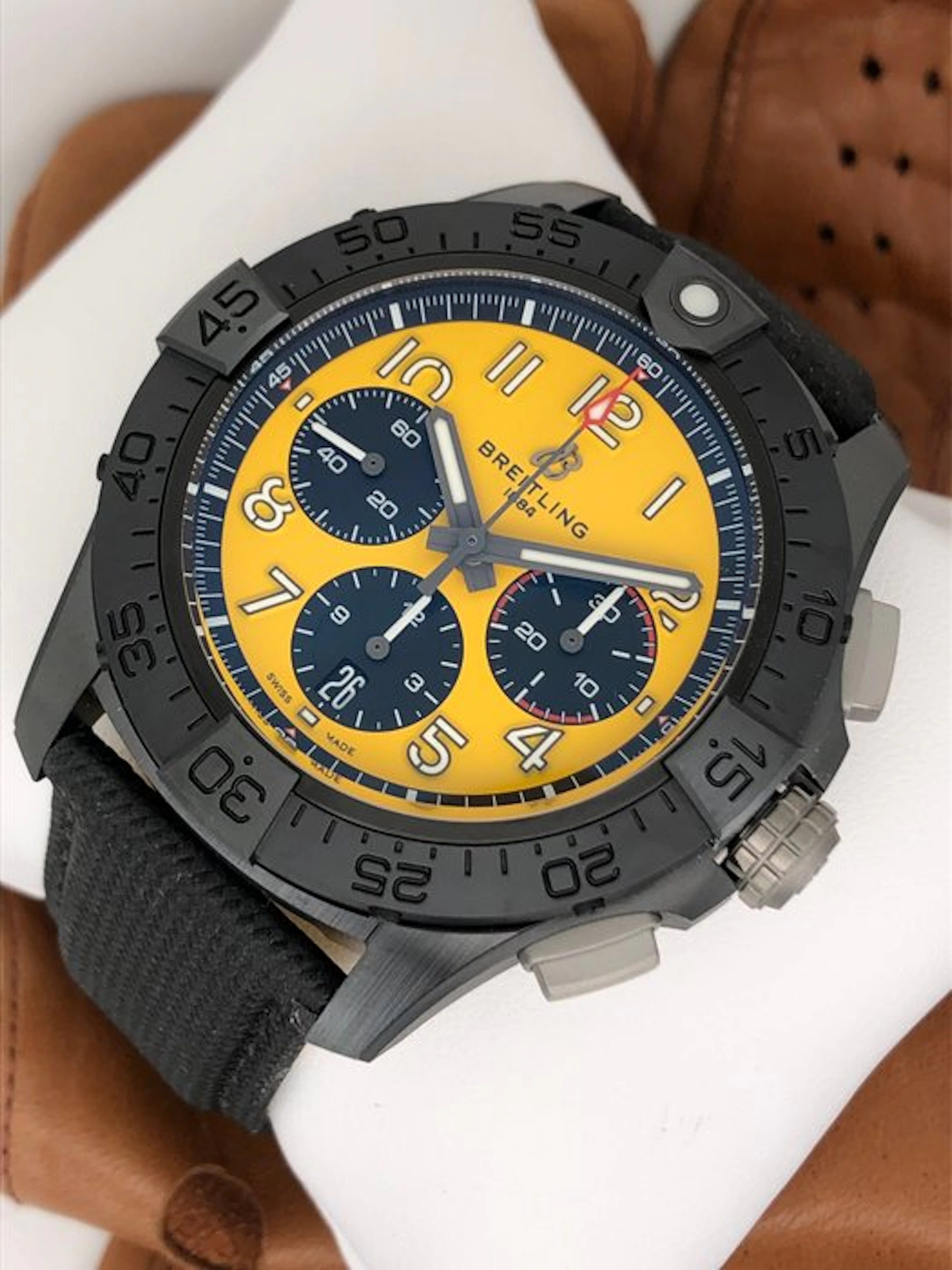 Breitling - Avenger B01 Chronograph 44 Night Mission...