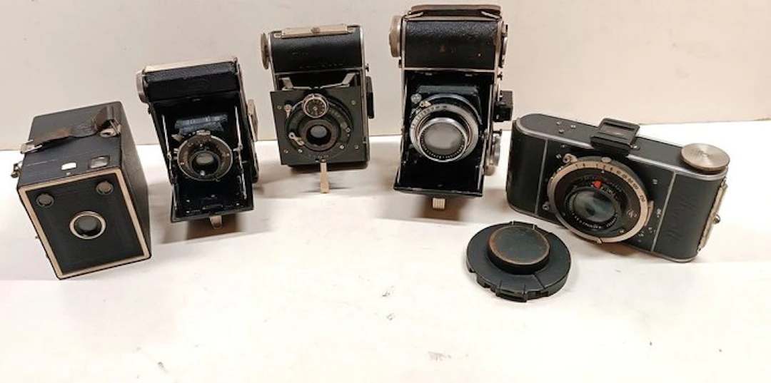 Alte 5 interessante kleine Sammlerkameras aus ca 1930