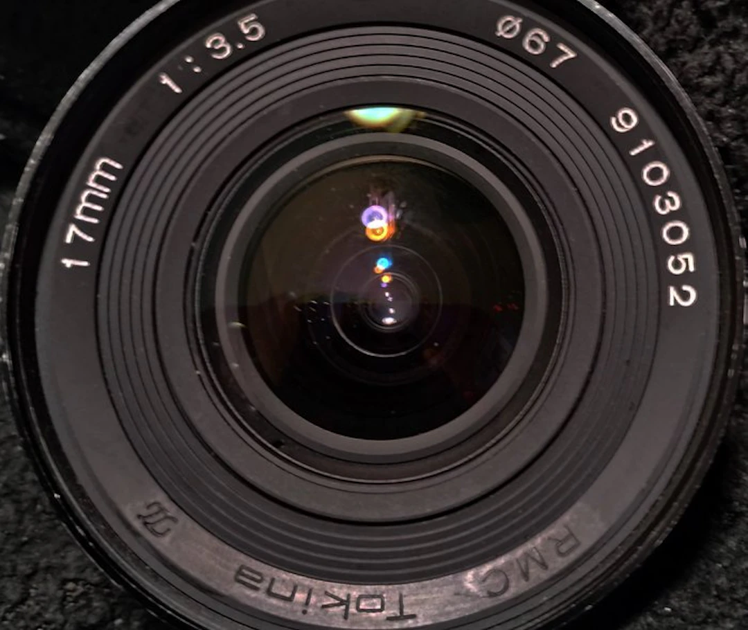Tokina RMC Tokina 17mm 1:3.5 Wide angle lens