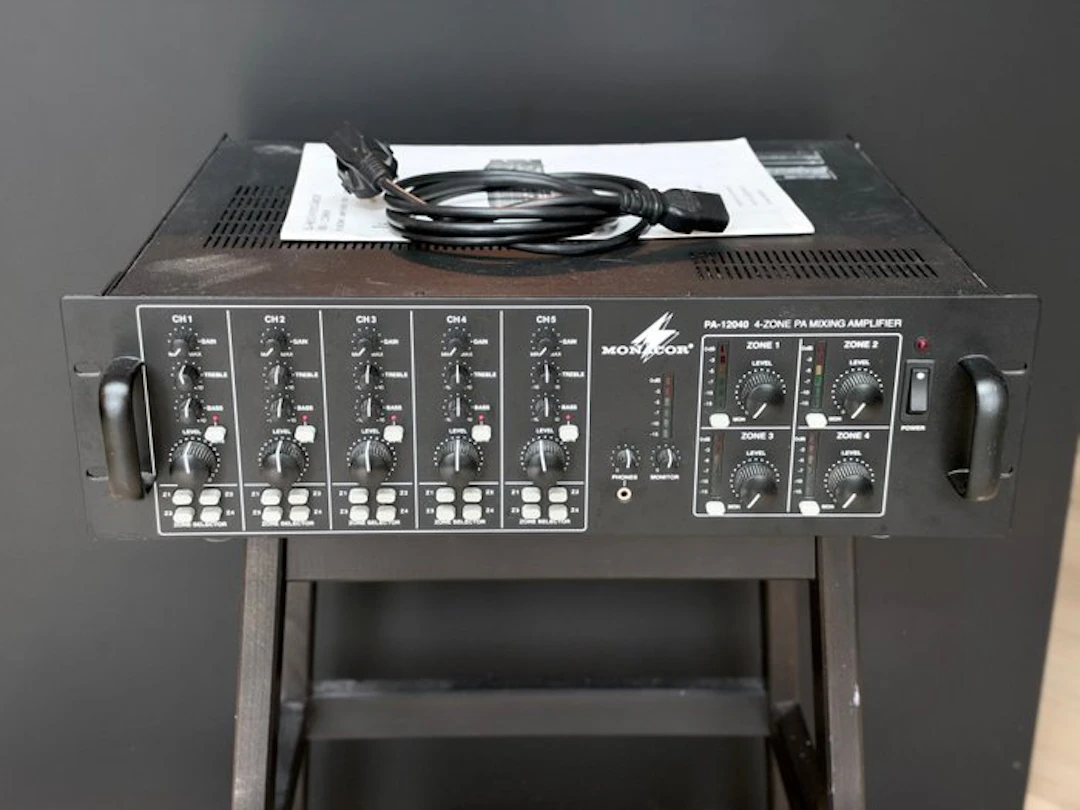Monacor - PA-12040 Solid state stereo amplifier