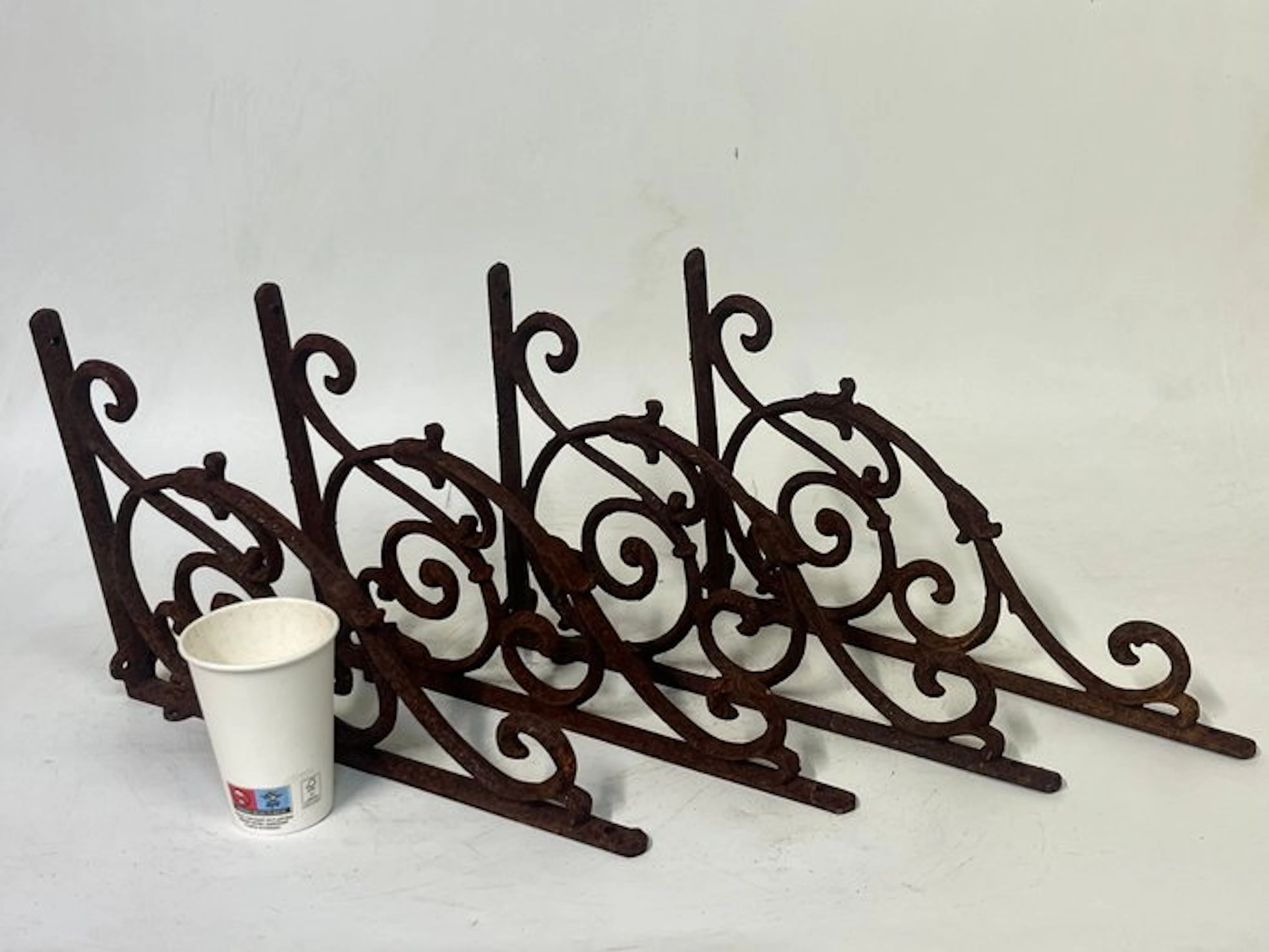 Decorative ornament (4) - wandmodel - Belgium - plant hangers