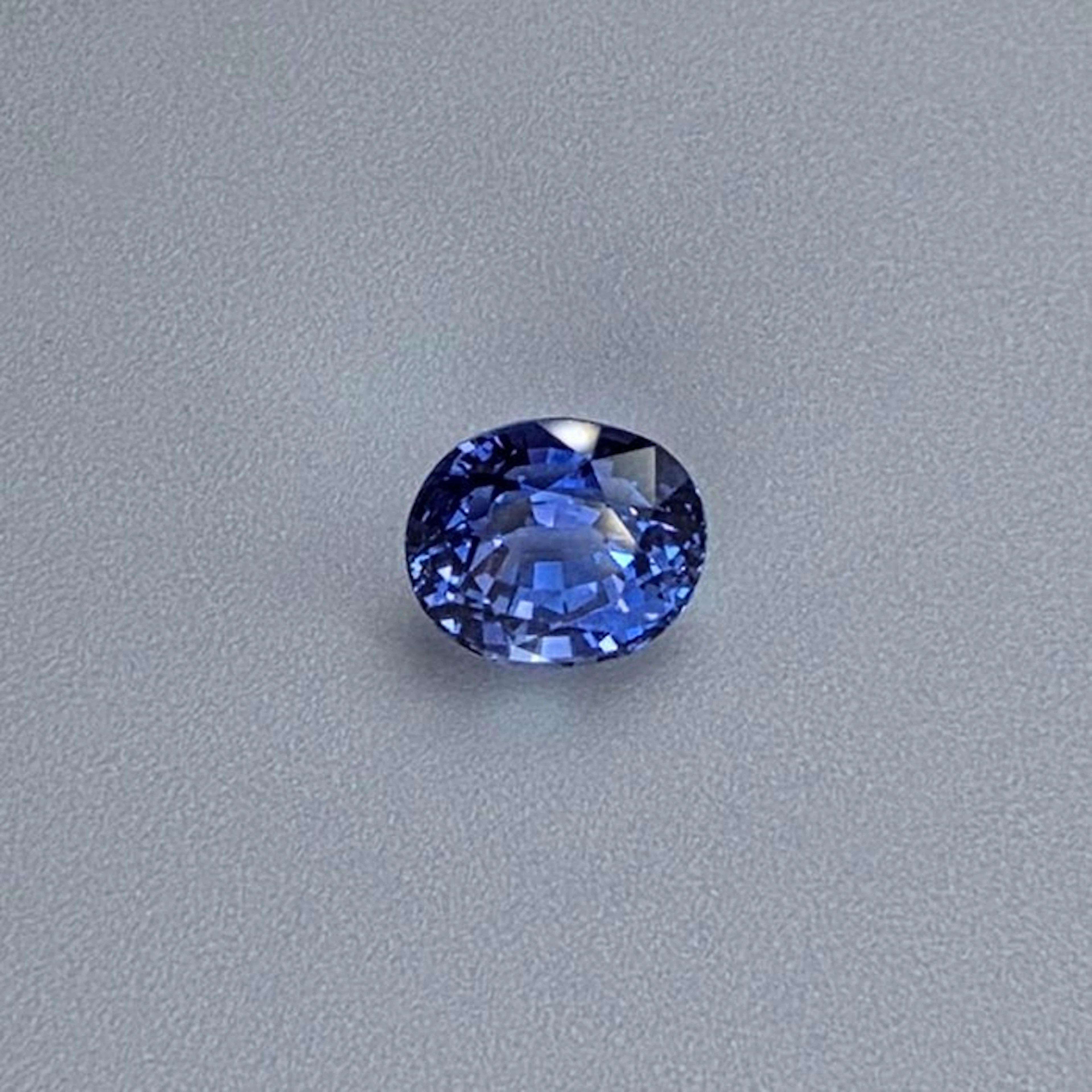 1 pcs Sapphire - 6.14 ct - Gemological Institute of America (GIA)