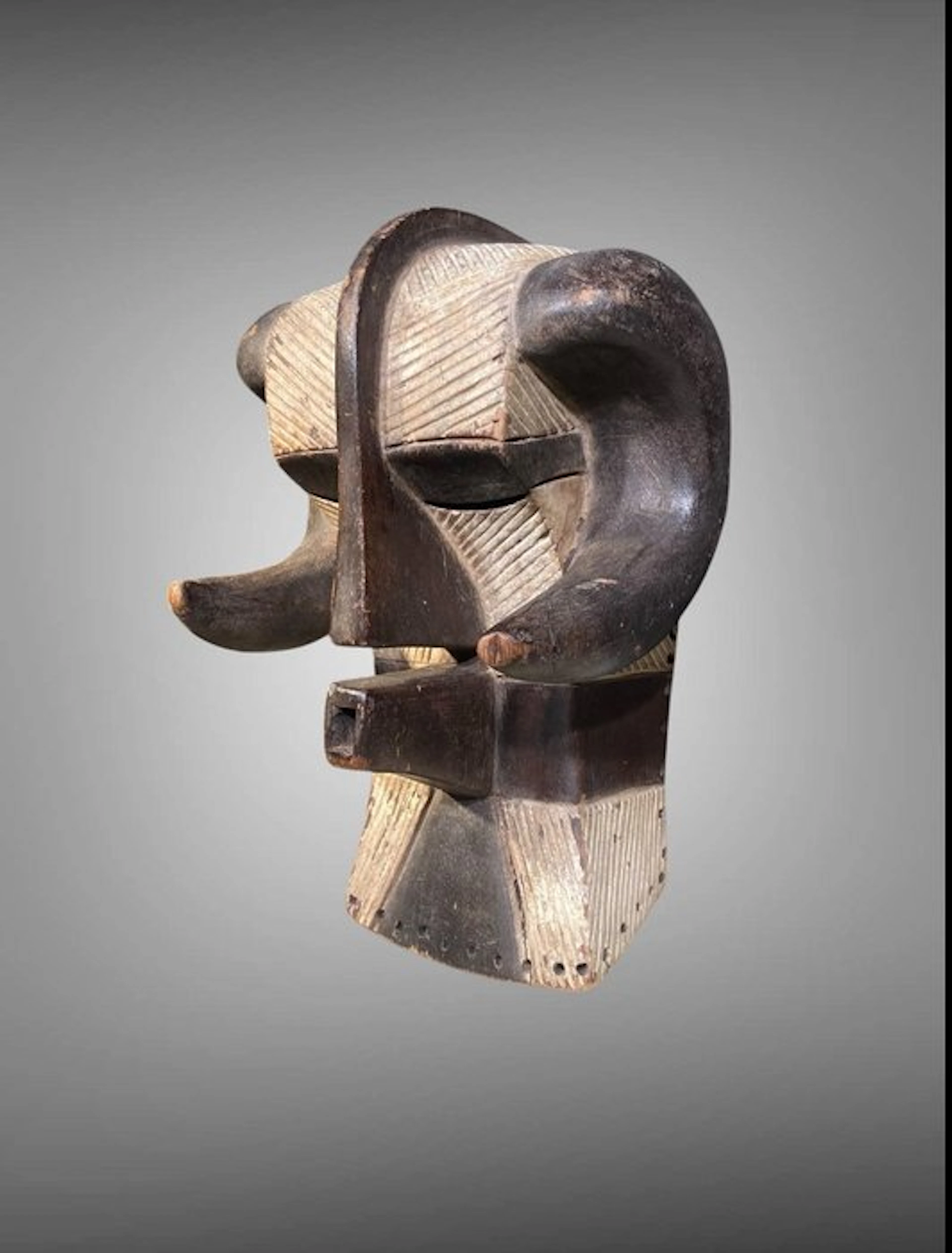 Kifwebe Songye mask, (42 cm) - Songye mask, kifwebe, buffalo - Songye