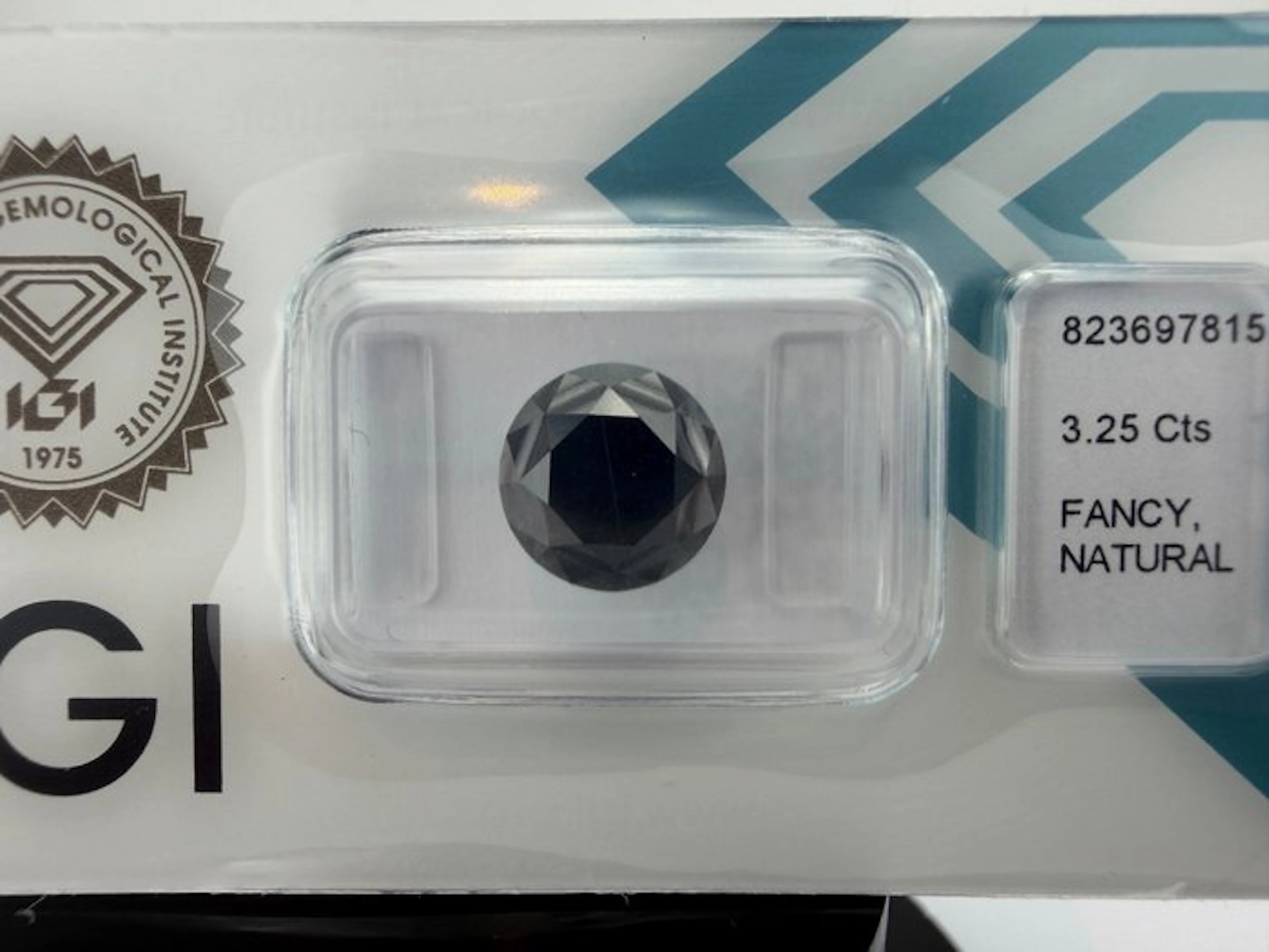 1 pcs Diamond (Natural coloured) - 3.25 ct Black - Not...