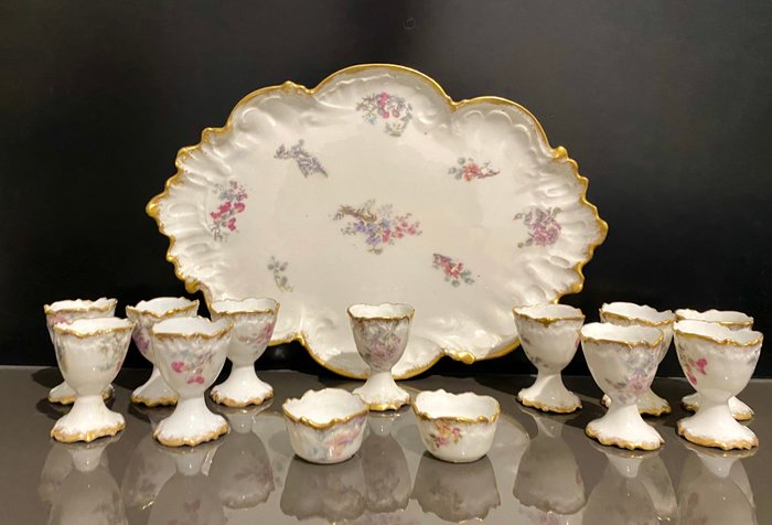 Limoges, attr. XIX eme - Egg cup - Softpaste porcelain