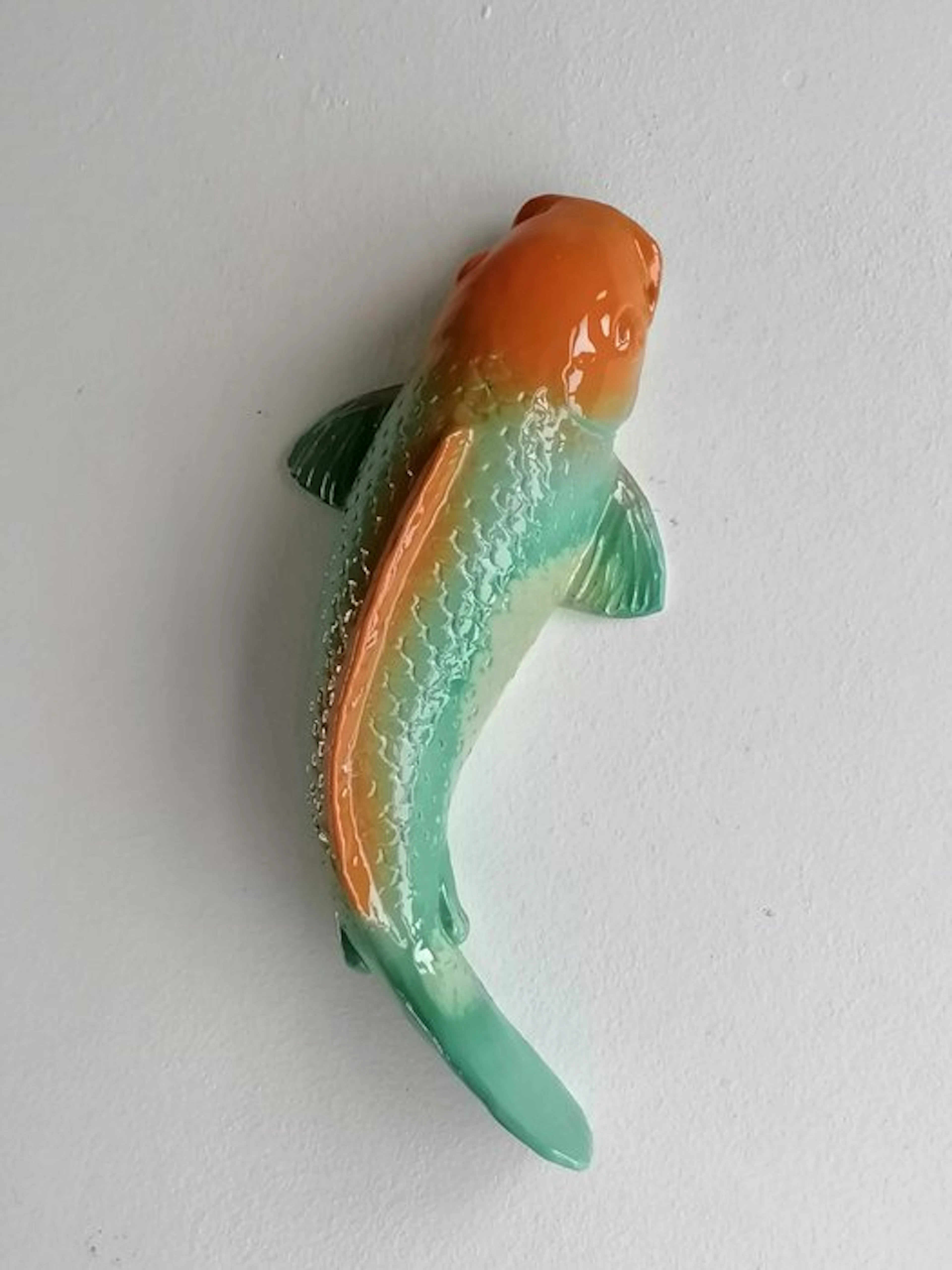 Vanessa Bonino - Sculpture, Koi carp - 32 cm - Majolica - 2026