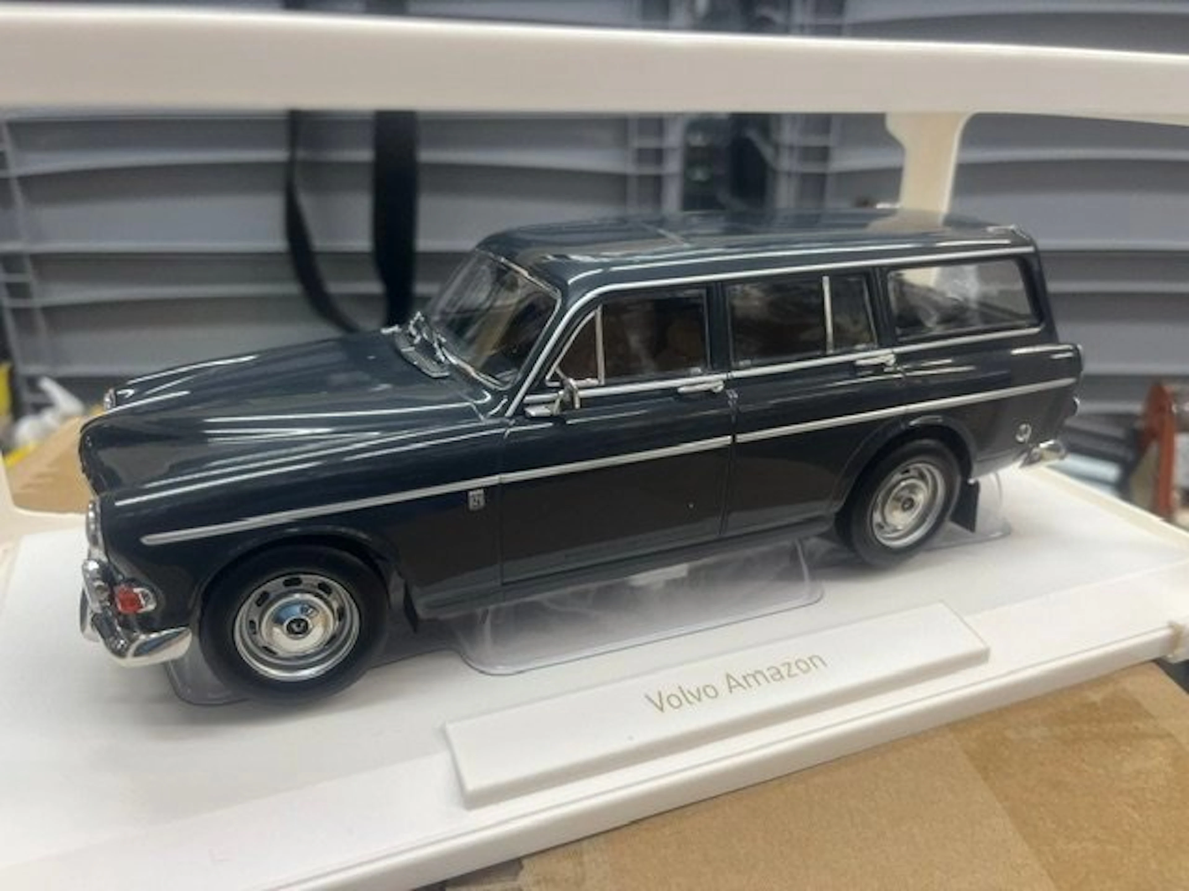 Norev 1:18 - Model car - Volvo Amazon Break