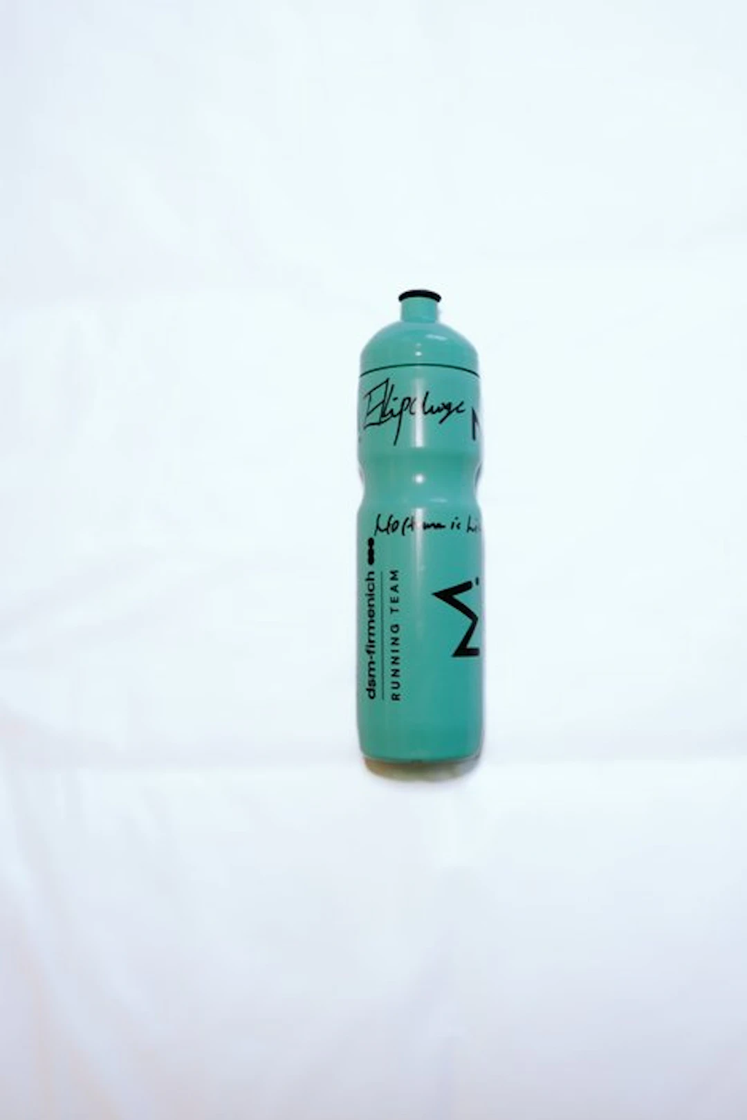 Eliud Kipchoge signed race bottle - Cape Town Marathon...