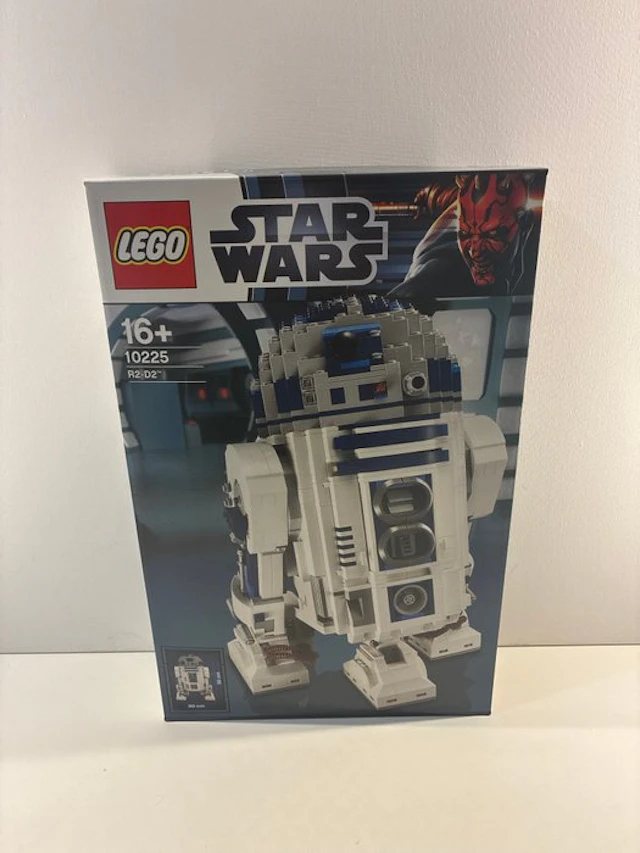 LEGO Set - 10225 - Star Wars - BRAND NEW - SEALED - UCS...