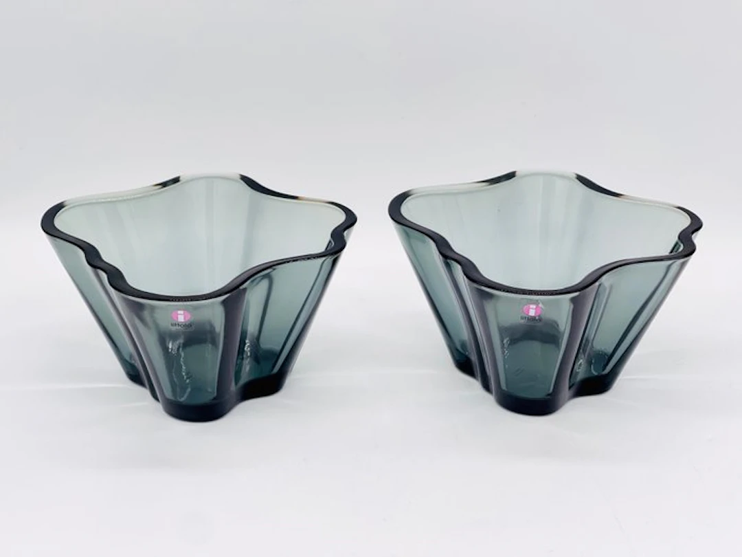 Iittala - Alvar Aalto - Bowl (2) - Glass - Pair of Aalto bowls