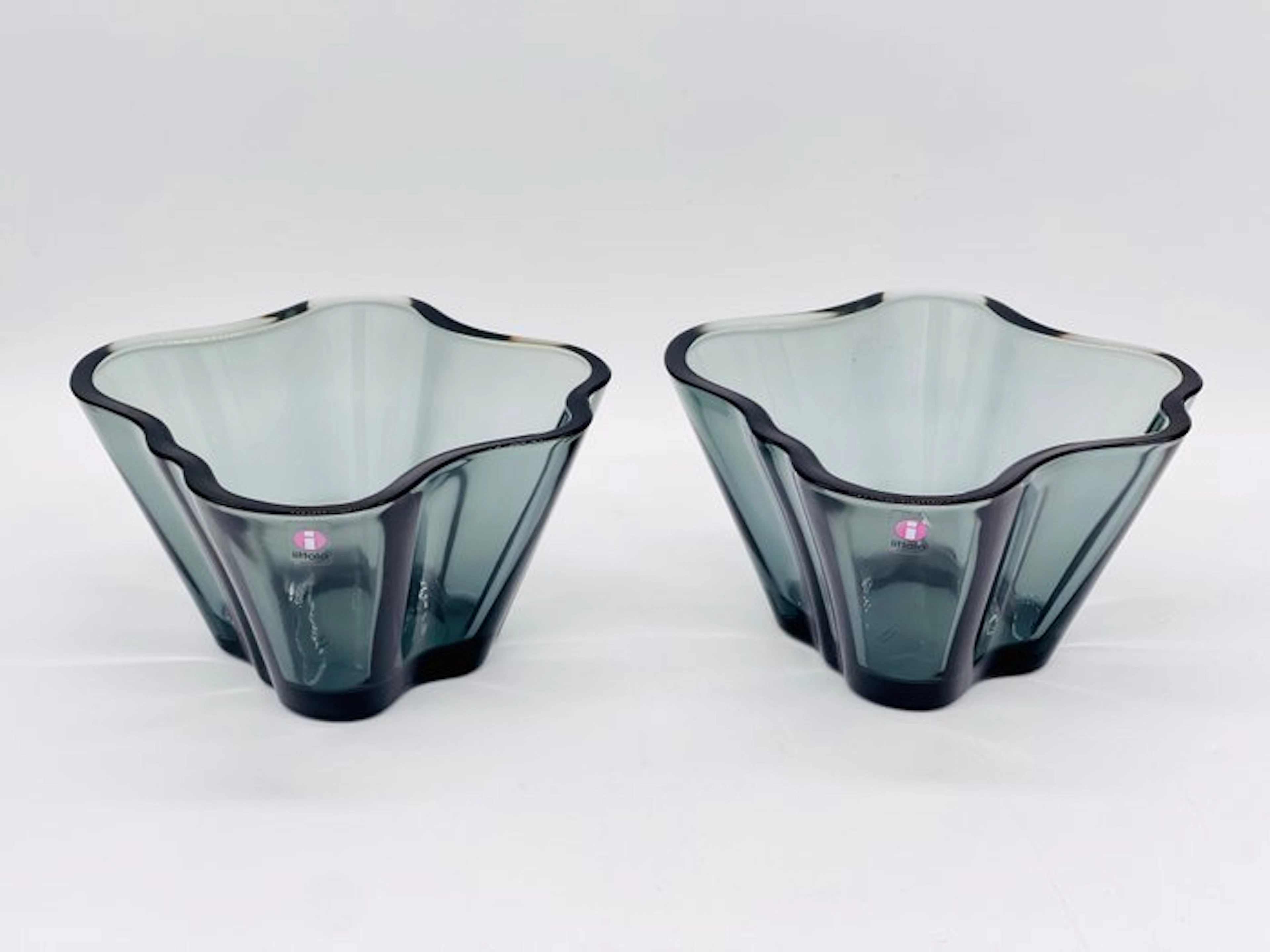 Iittala - Alvar Aalto - Bowl (2) - Glass - Pair of Aalto bowls