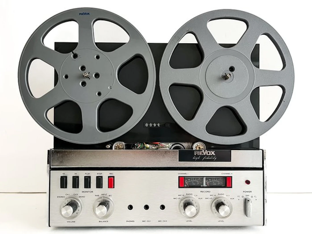 Revox - A77 MK IV -2-Speed 3-Motor 4-Track- Reel to reel deck 26 cm