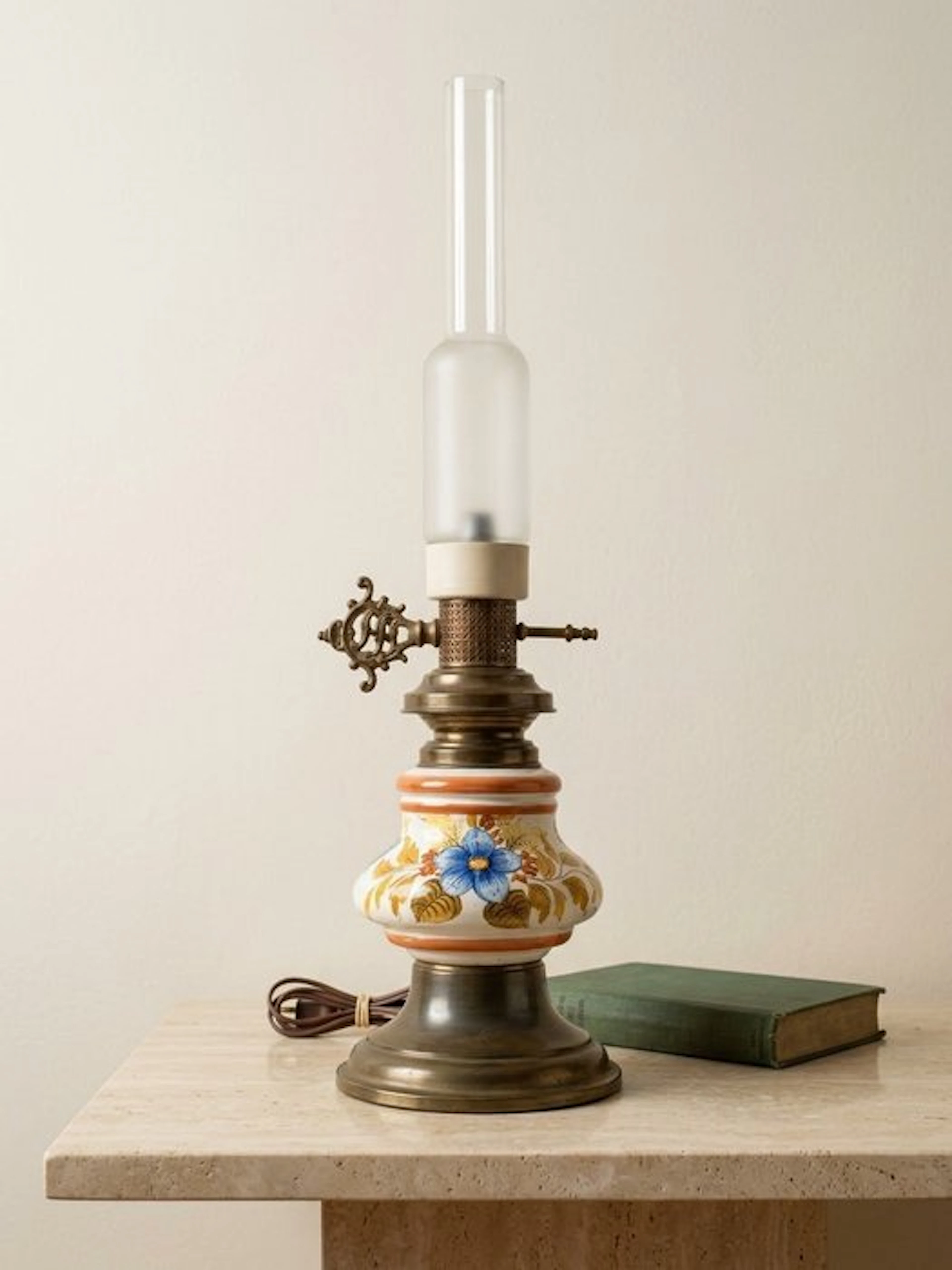 Buffet table lamp - Majolica, Gilt brass - floral ceramic brass