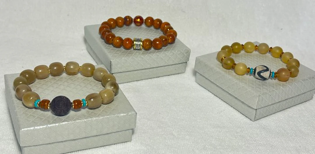 3 Tibetan bracelets in yak horn; ram horn; yak bone. - Bracelet - Tibet/Nepal
