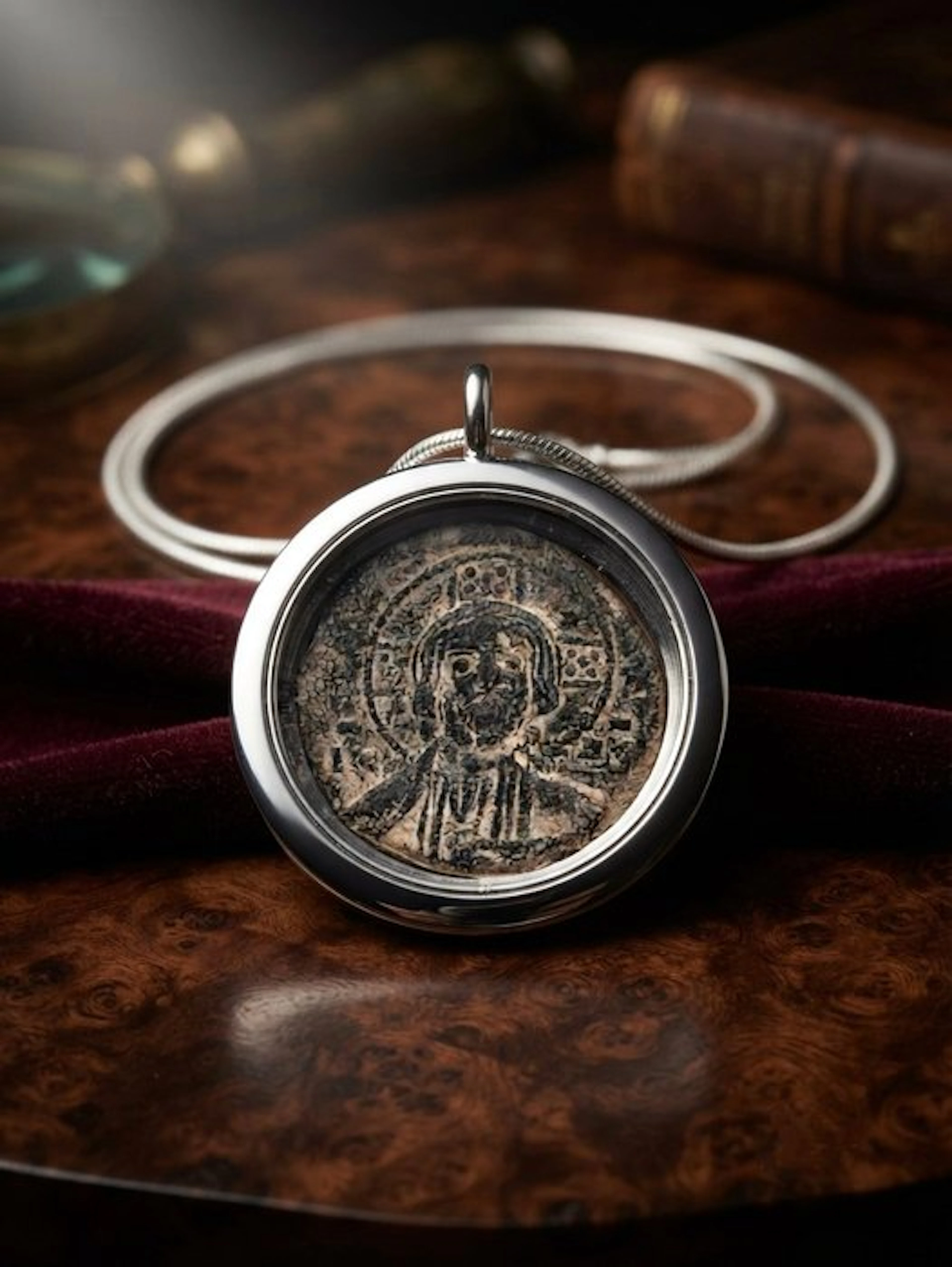 Byzantine Bronze Coin pendant - Jesus Christ, King of Kings (No reserve price)