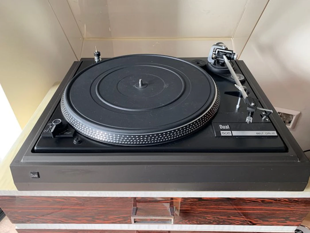 Dual - CS 505-1 Semi-Automatic Belt-Drive Audiophile Turntable
