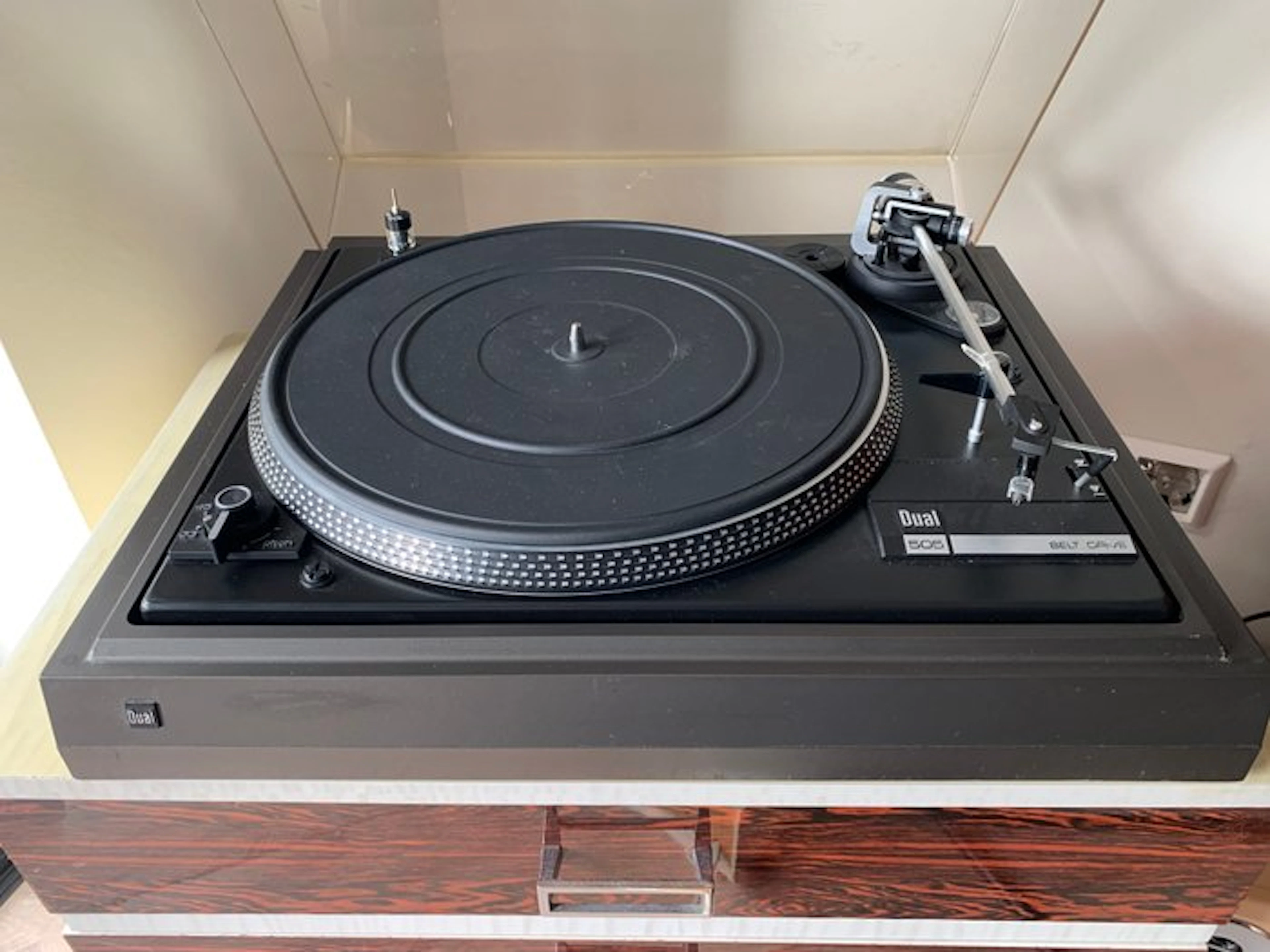 Dual - CS 505-1 Semi-Automatic Belt-Drive Audiophile Turntable