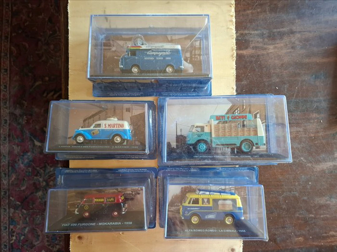 Eaglemoss/Universal Hobby's 1:43 - Model van (5) - 5...