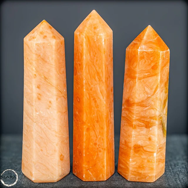 Exclusive sun calcite set from Madagascar – Warm elegance...
