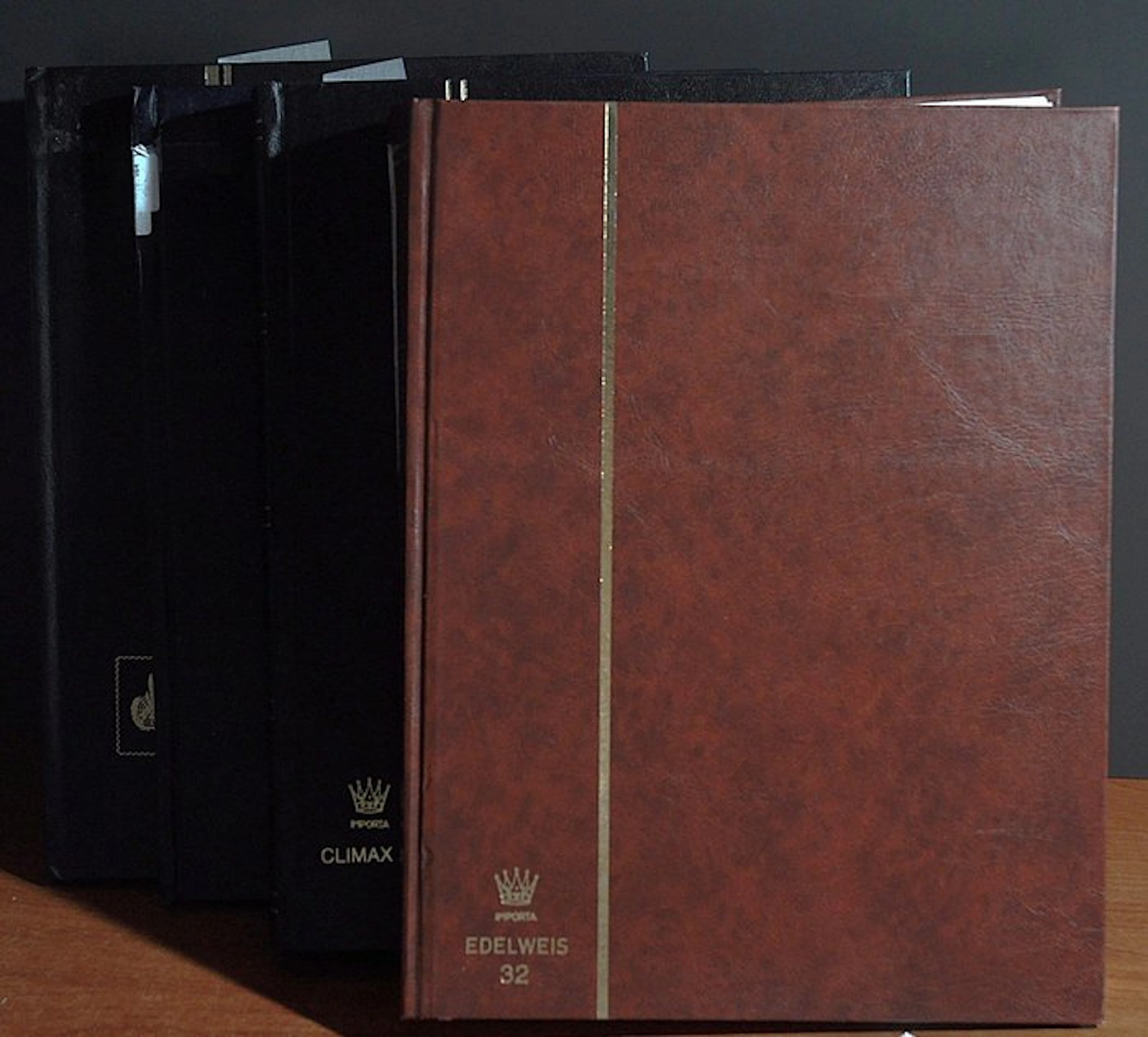 Sweden and Iceland - A substantial collection with