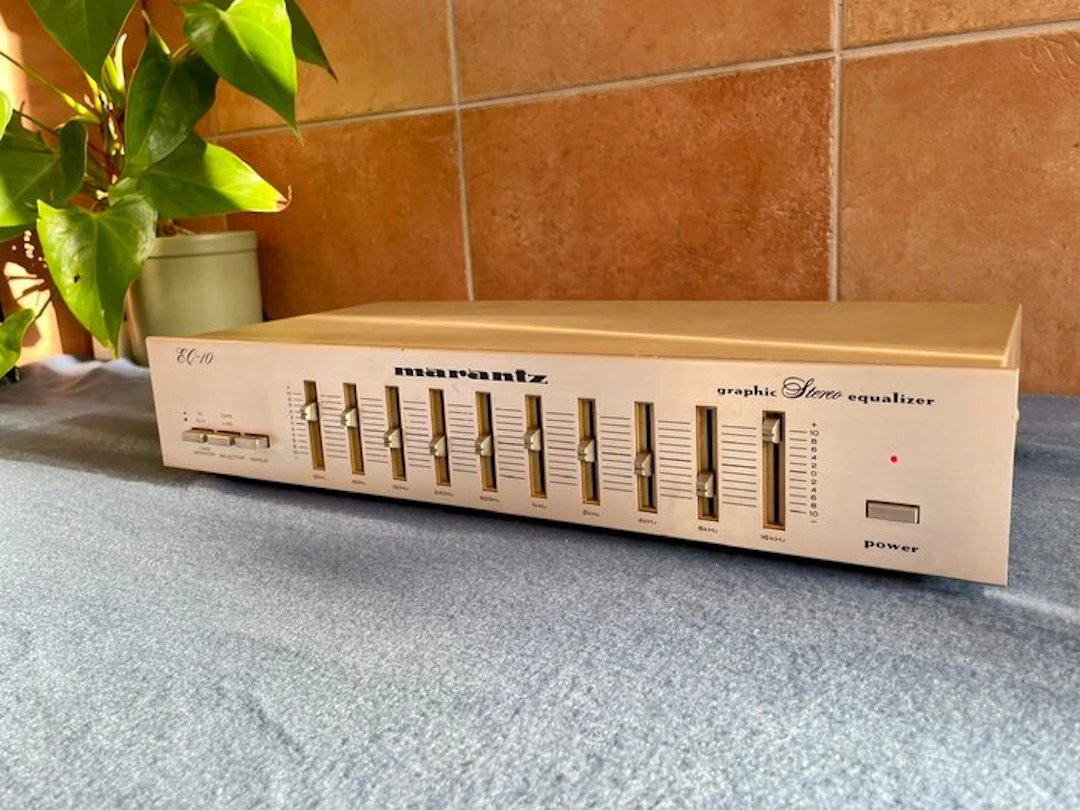 Marantz - EQ-10 7-Band Stereo graphic equalizer