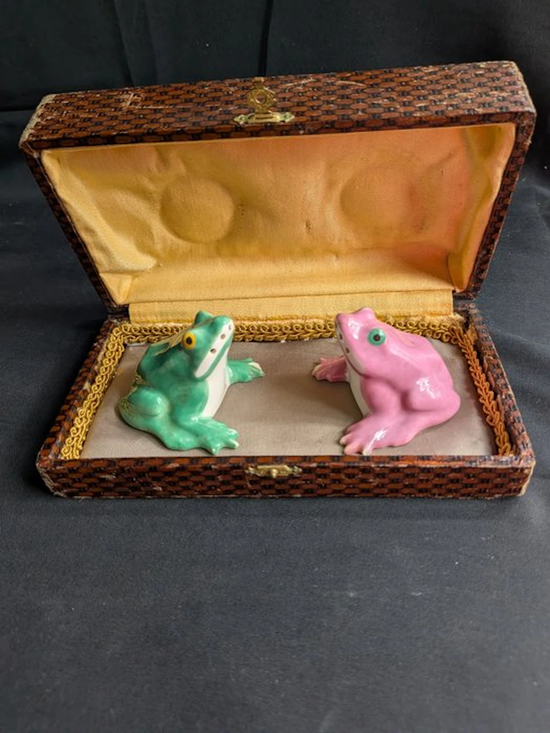 Haviland - Marcel Sandoz - Salt and pepper shakers (2) - Porcelain