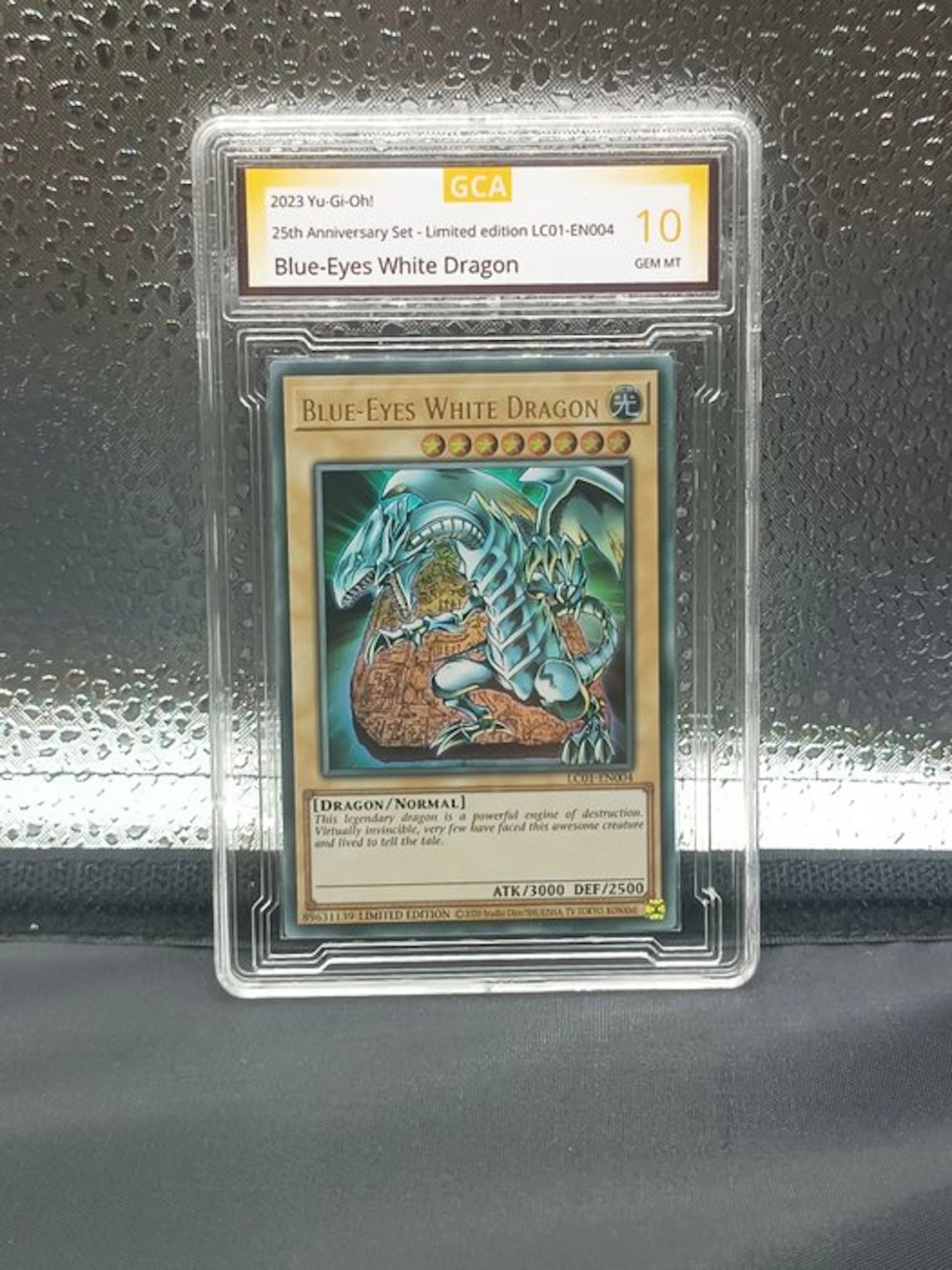Konami - 1 Card - Yu-Gi-Oh! - Blue-Eyes White Dragon (Yugioh)