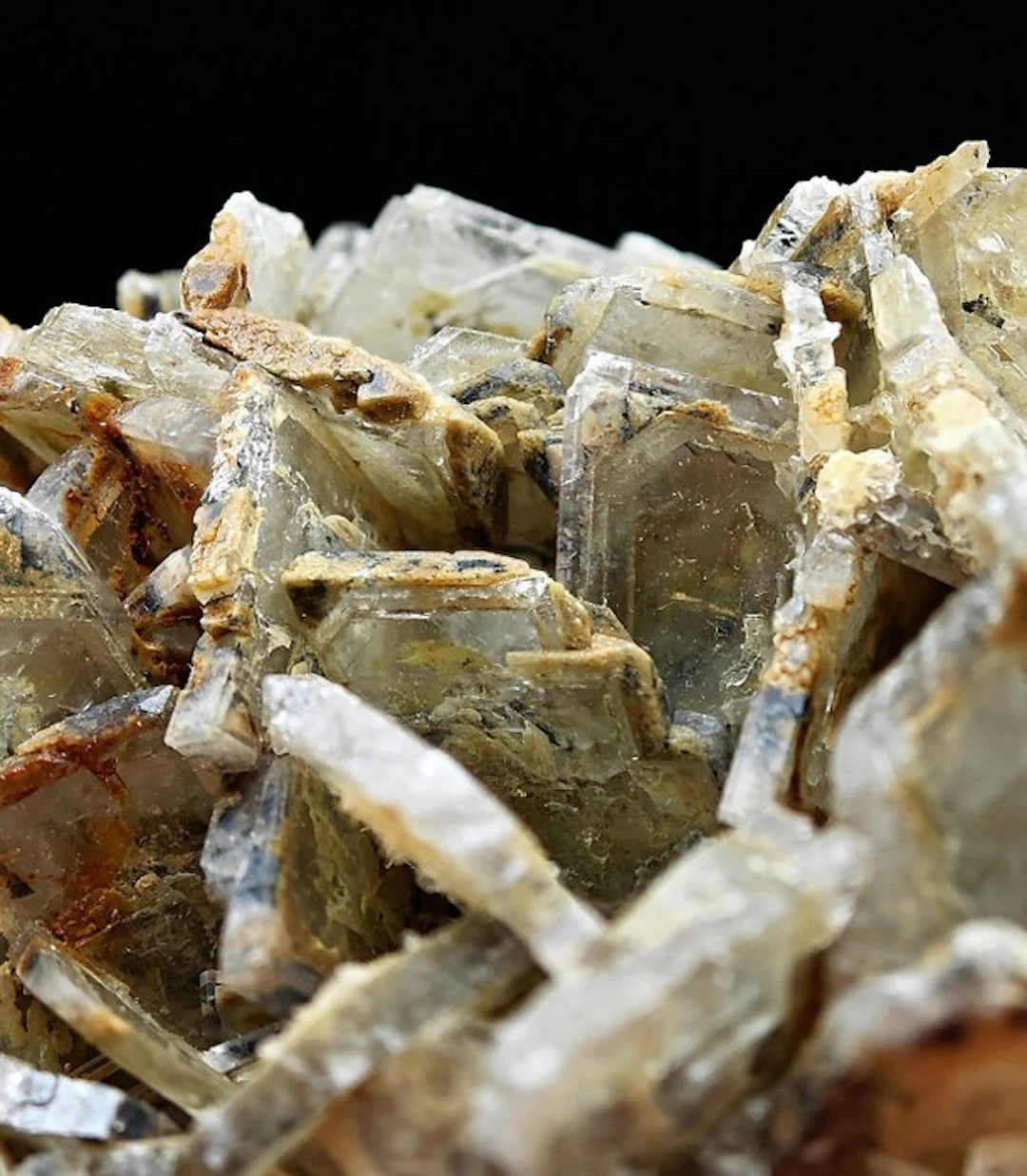 Aesthetic Barite blades with ghosts