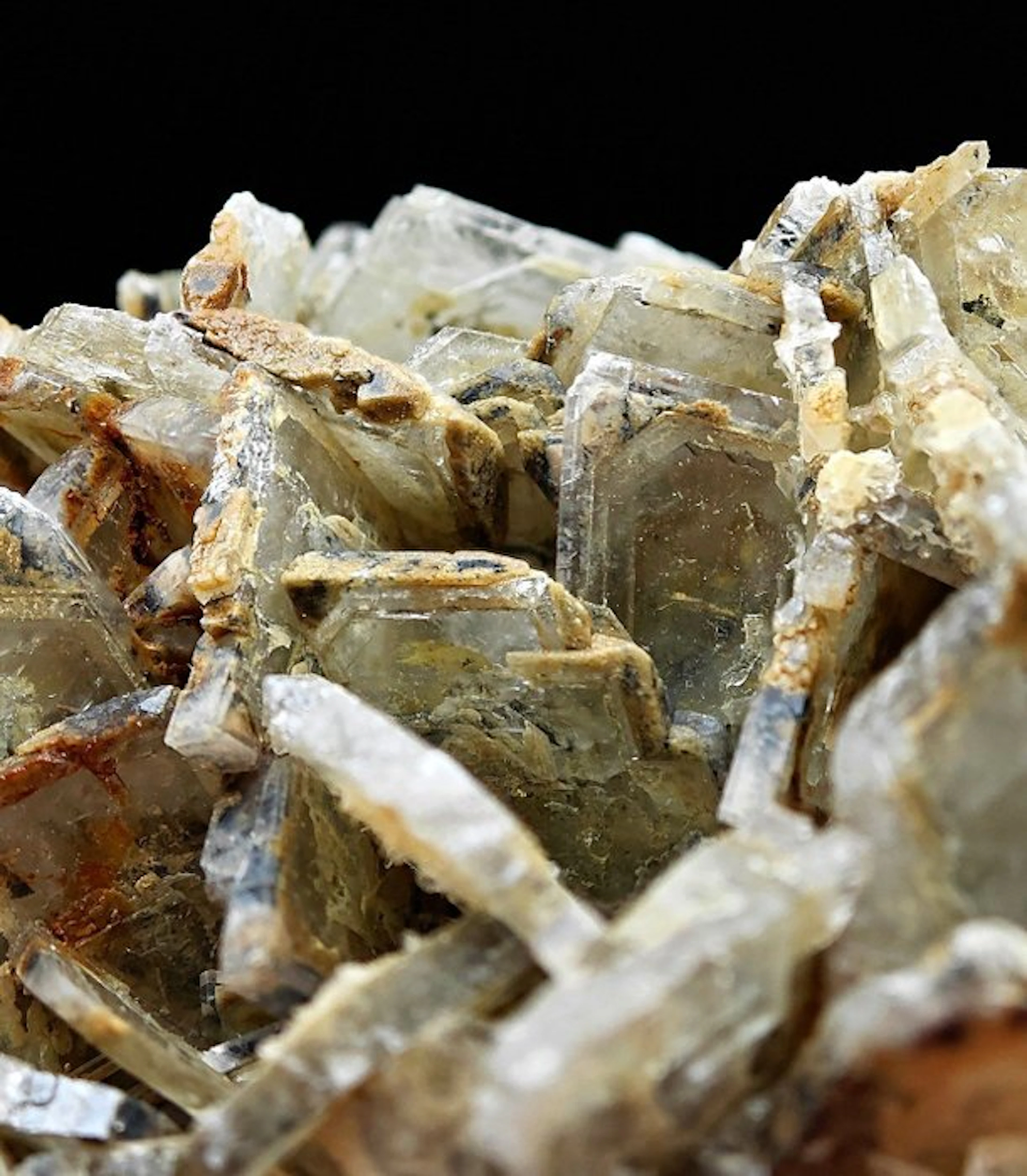Aesthetic Barite blades with ghosts