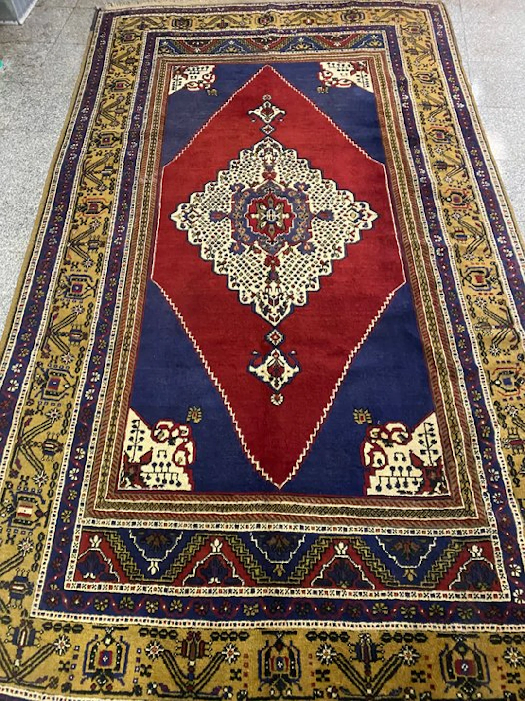 Carpet - 280 cm - 175 cm