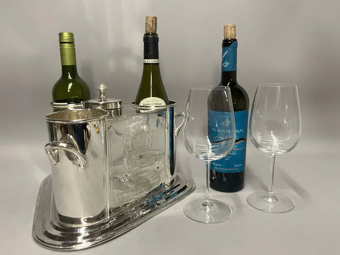 Wine cooler - for 3 bottles with compartment for...