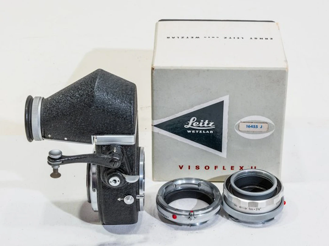 Leitz Visoflex II met 90 graden prisma en 2 tussenringen Camera accessories