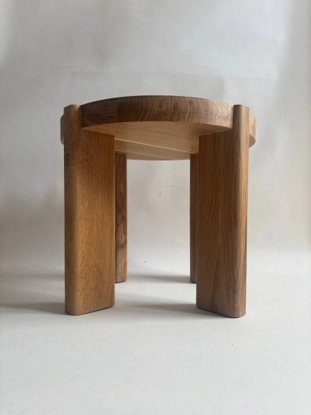Studio à la part - Side table - ability to bear the burden - Oak