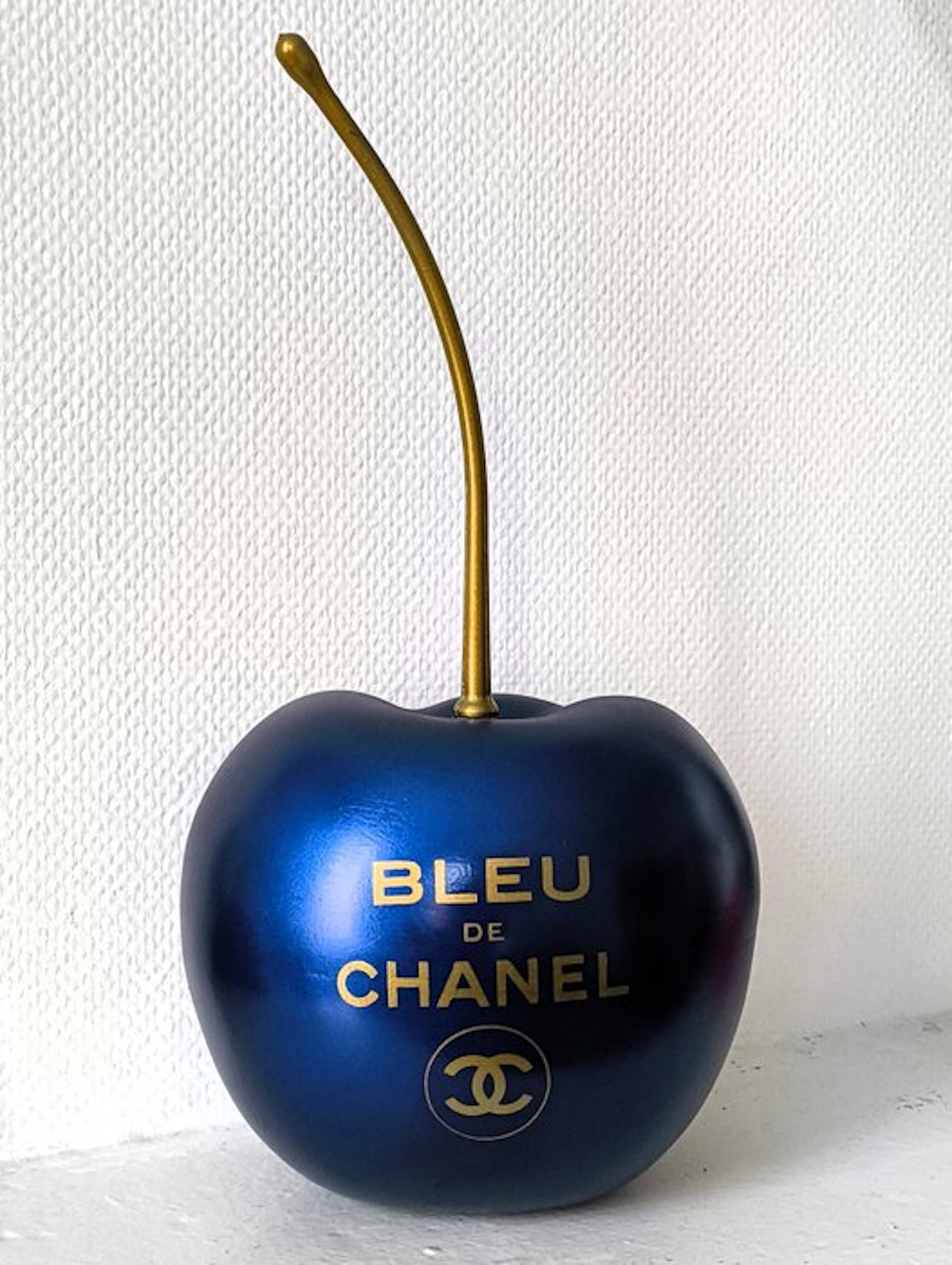 XTC Artist - Cerise Bleu de Chanel 30 cm