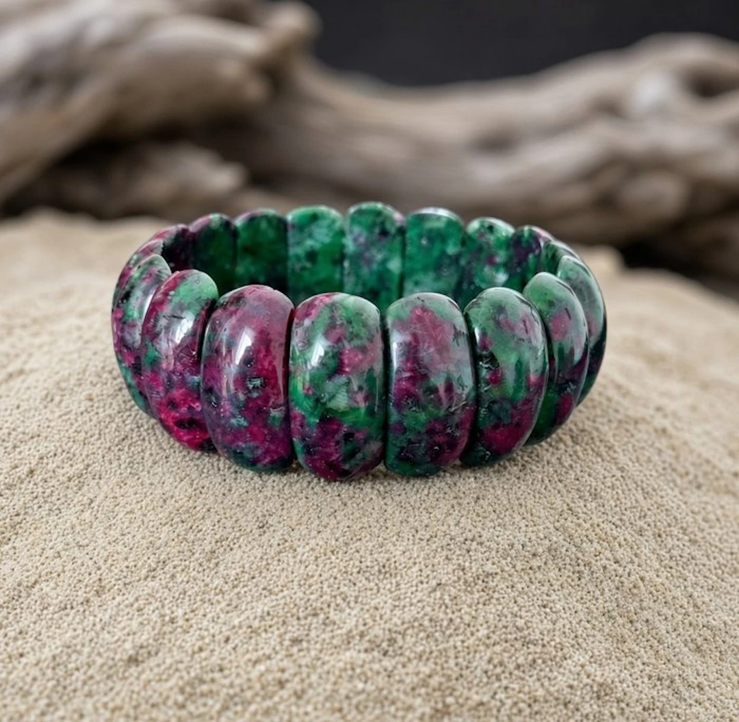 Bracelet made of natural ruby zoisite